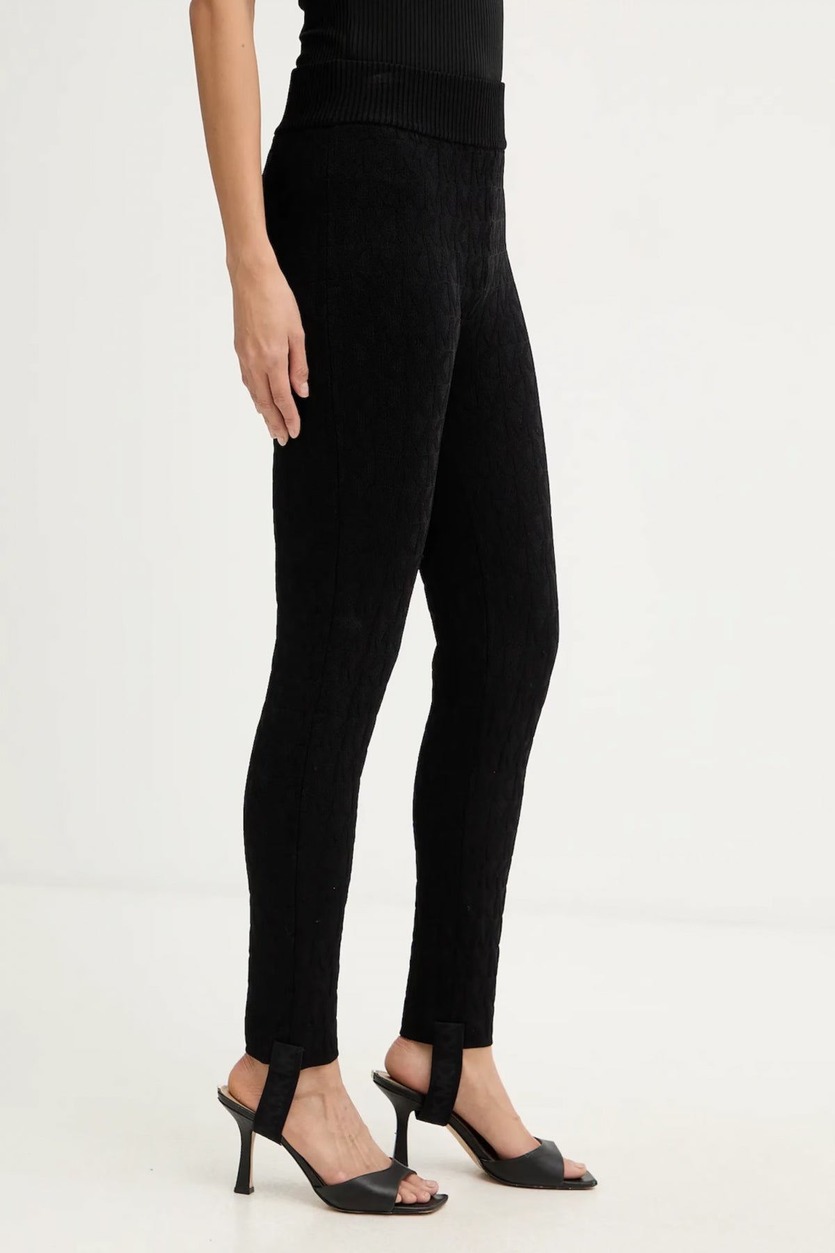 MICHAEL KORS MFWJWV en color NEGRO (2)