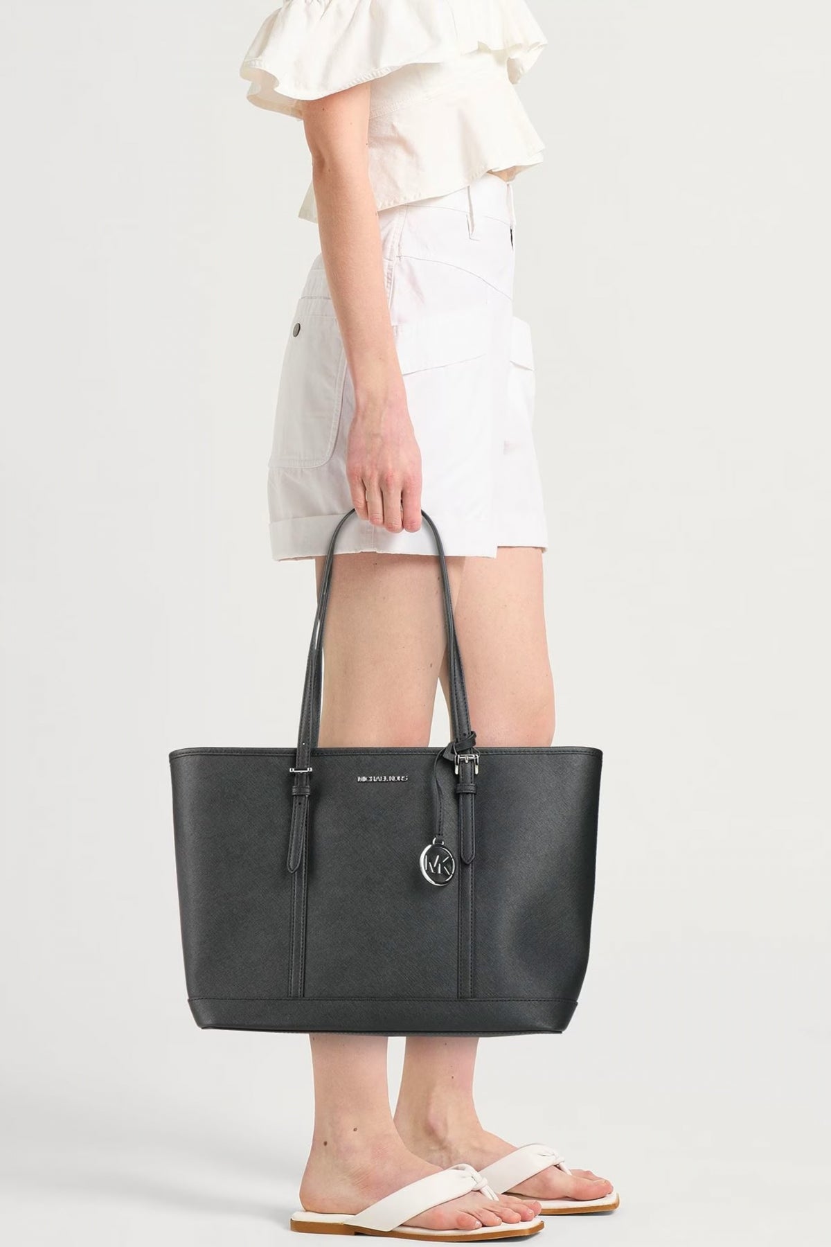 MICHAEL KORS JET SET TRAVEL en color NEGRO (3)