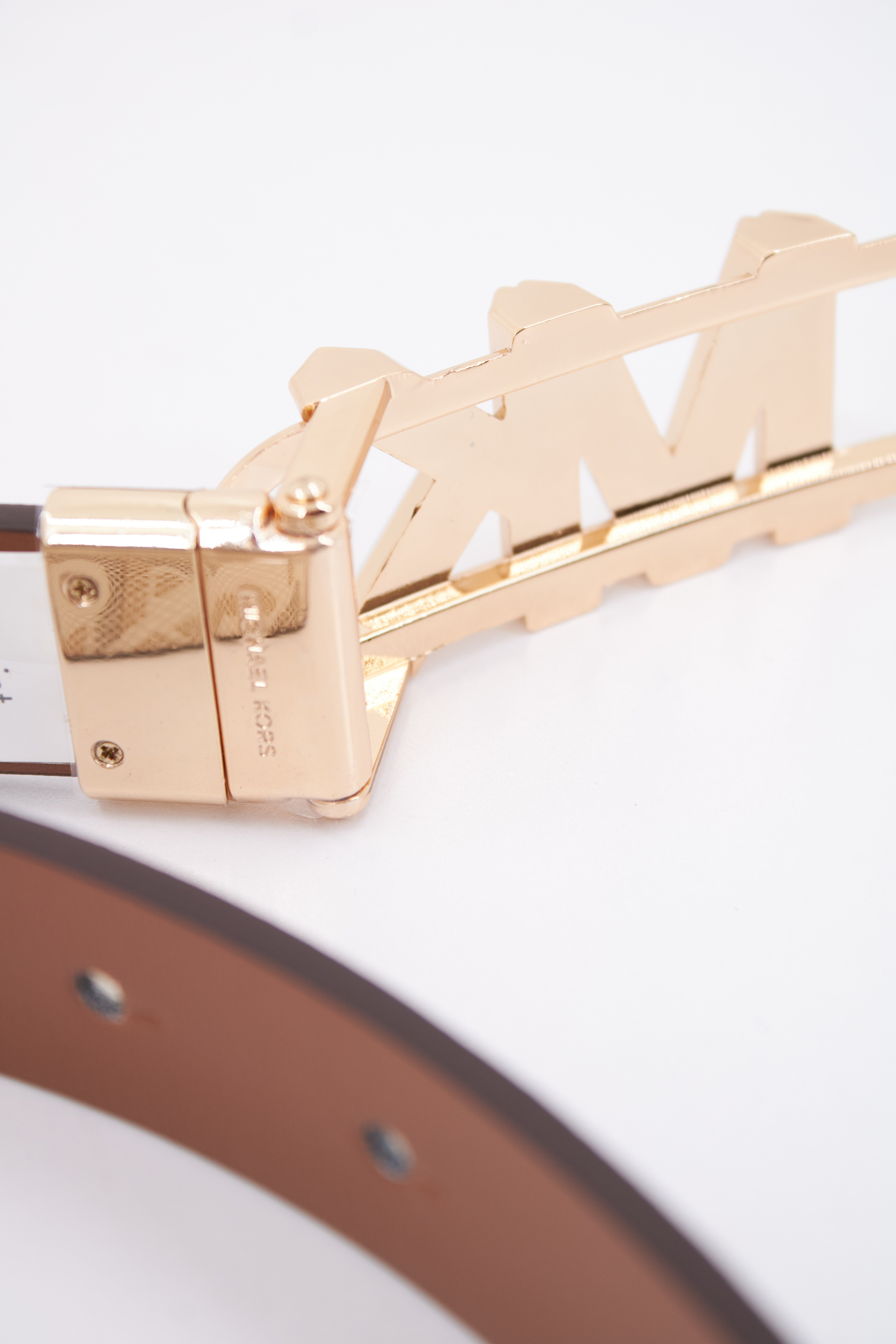MICHAEL KORS REVERSIBLE BELT en color BEIS (2)