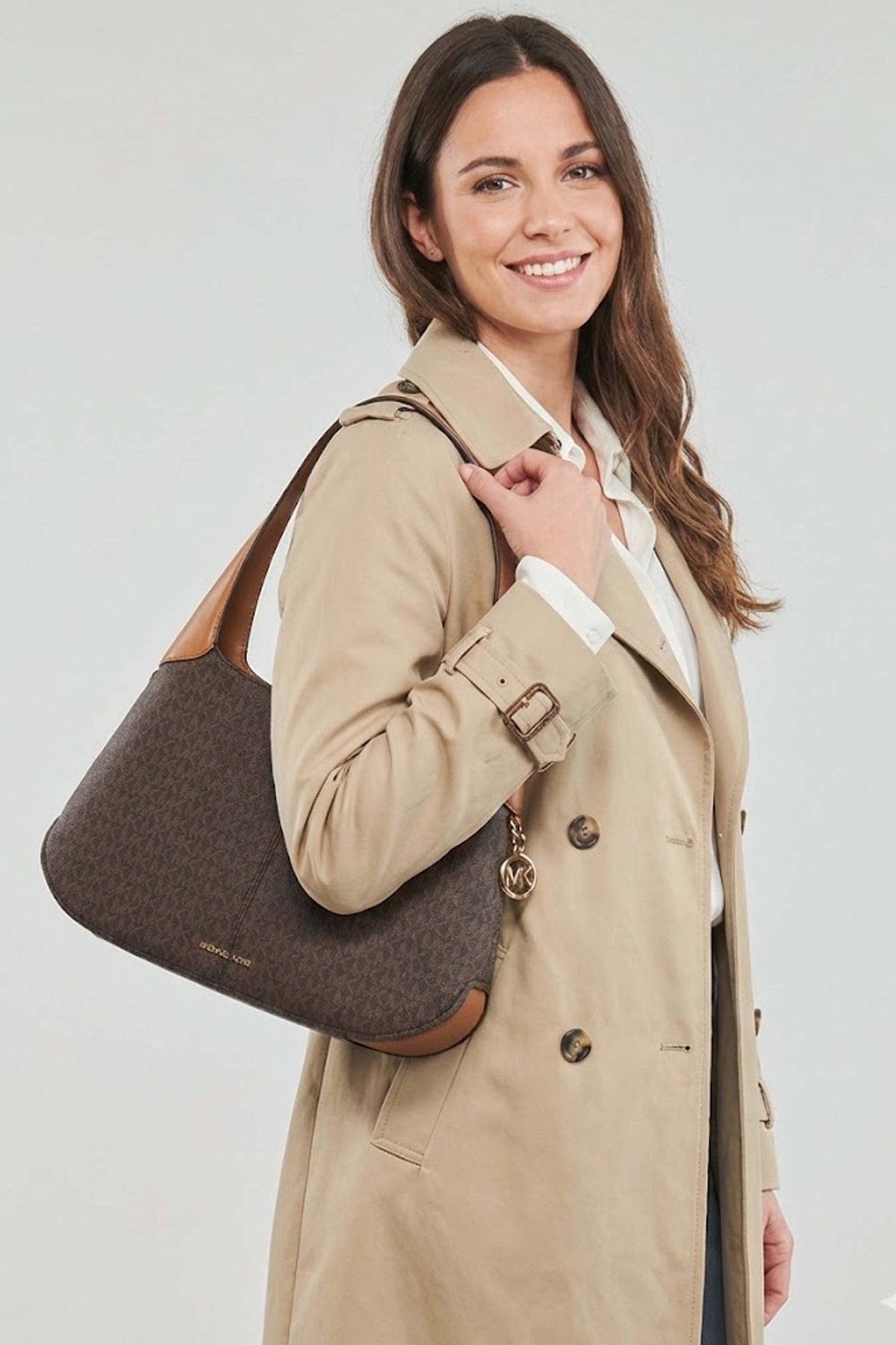 MICHAEL KORS ALICE LG TZ SHLDR en color MARRON (1)