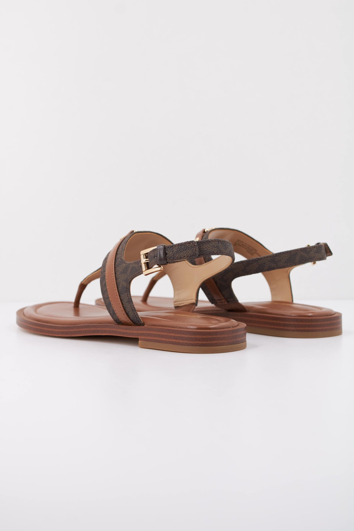 MICHAEL KORS MANDY THONG en color MARRON (4)