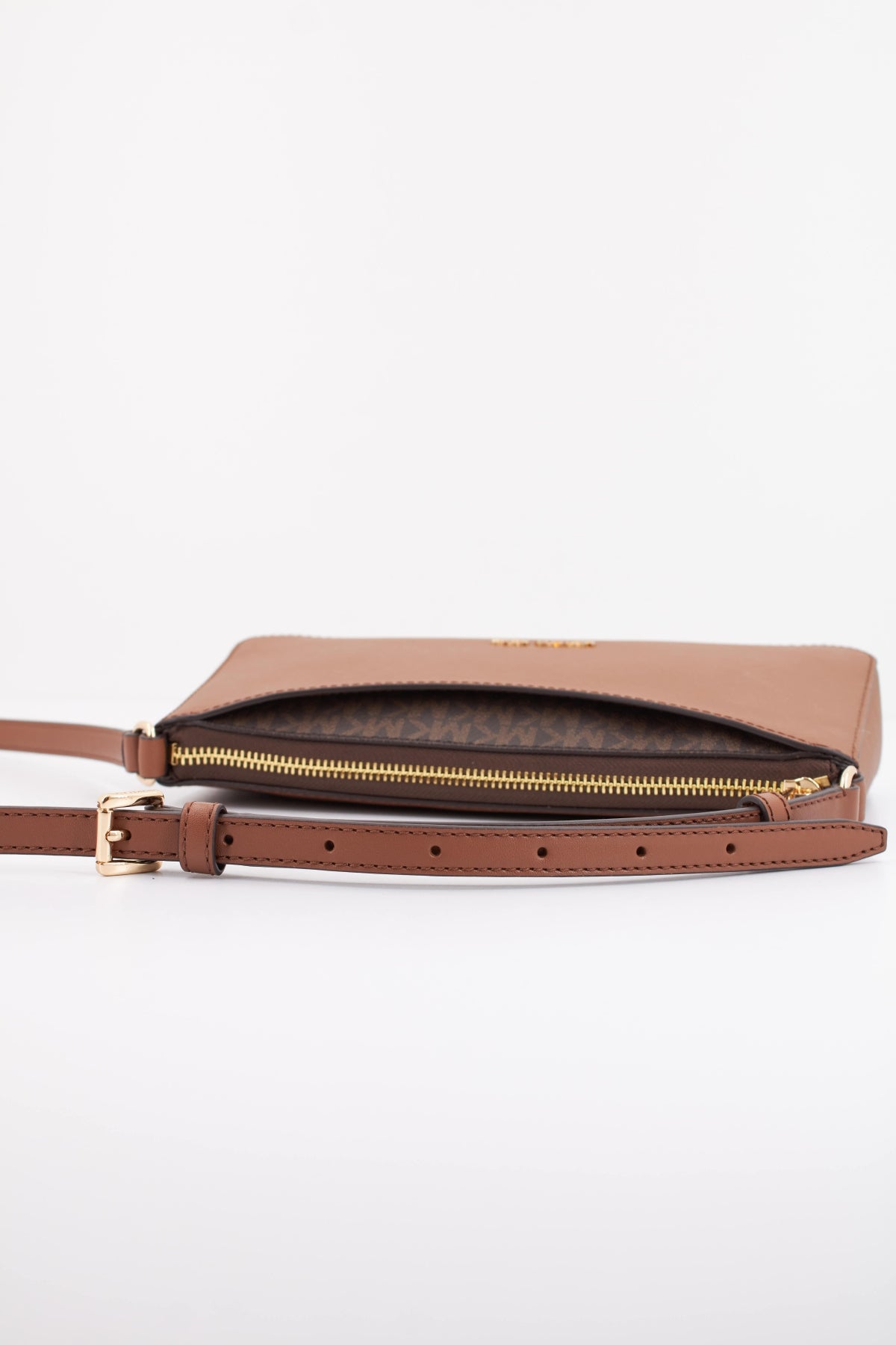 MICHAEL KORS MD XBODY ARDEN en color MARRON (3)