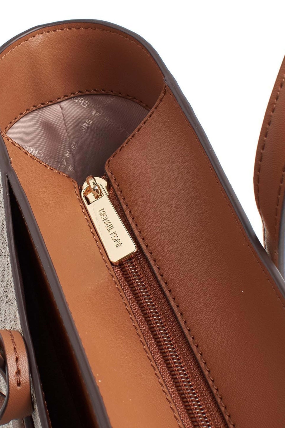 MICHAEL KORS LG TZ TOTE ARDEN en color BEIS (4)