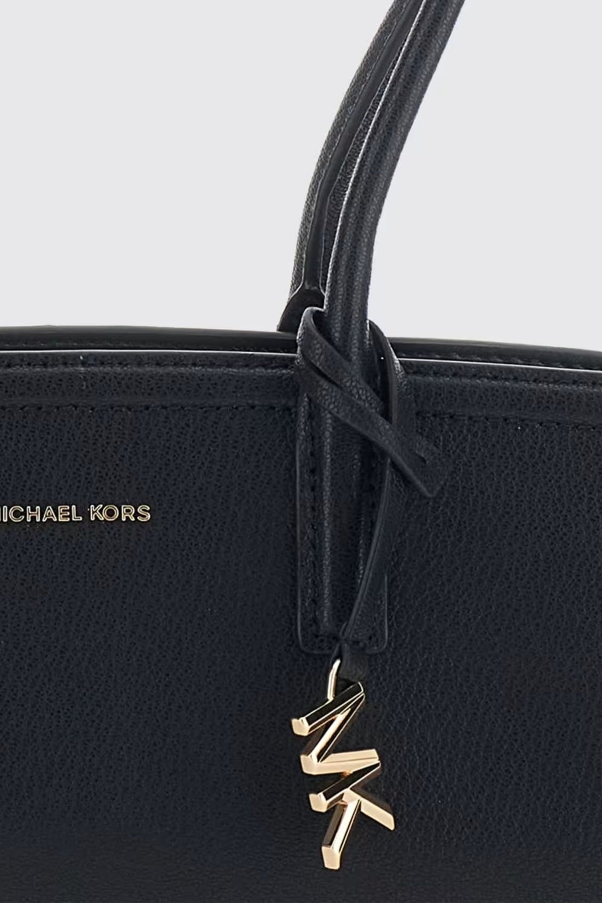 MICHAEL KORS TGITL SM EW SHOULDER TOTE en color NEGRO (3)