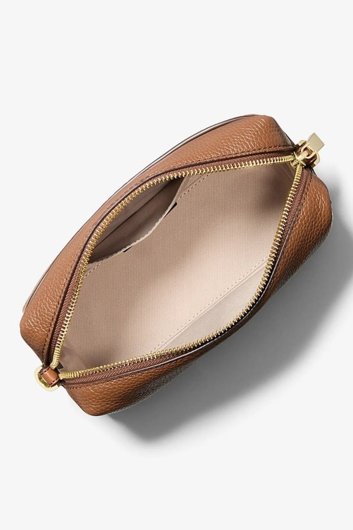 MICHAEL KORS SM SOFT XBODY W/ CHAIN en color MARRON CLARO (2)