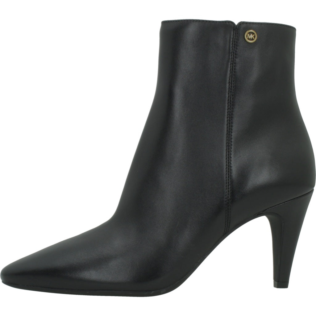 MICHAEL KORS DANIELA HEELED BOOTIE en color NEGRO (2)