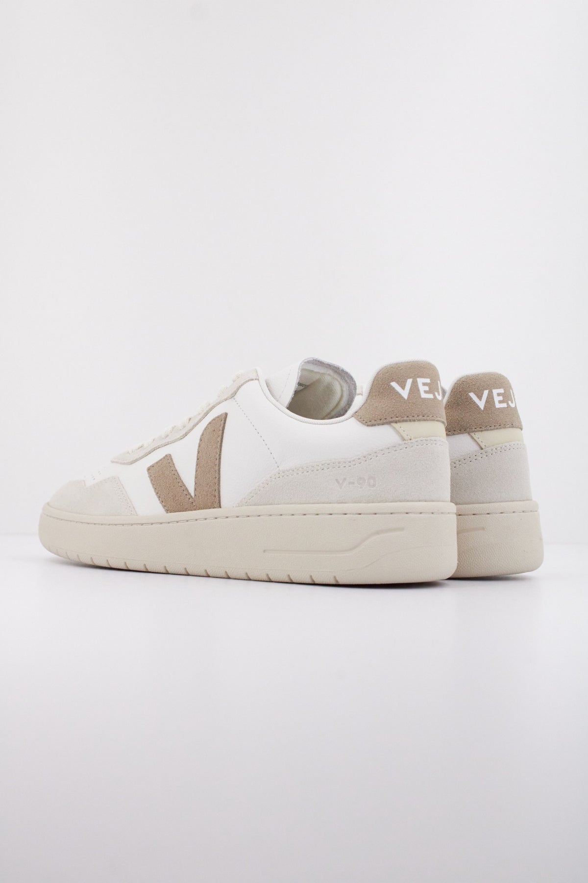 VEJA VDB en color BLANCO (5)