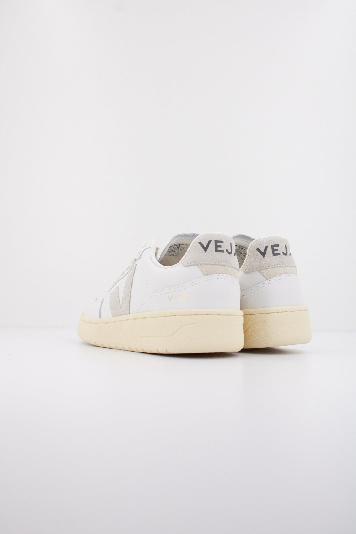 VEJA V OT en color BLANCO (4)