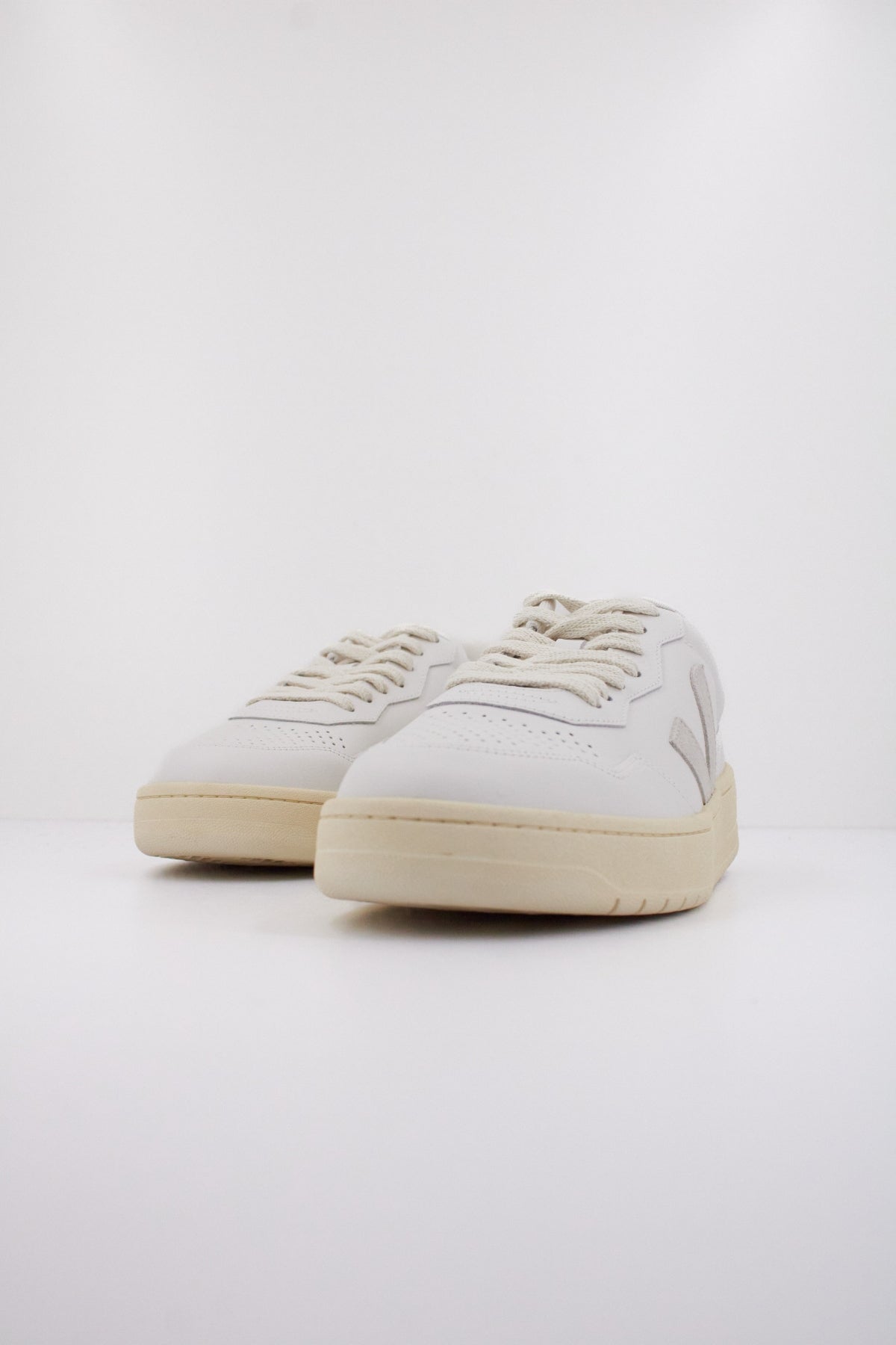 VEJA V OT en color BLANCO (2)