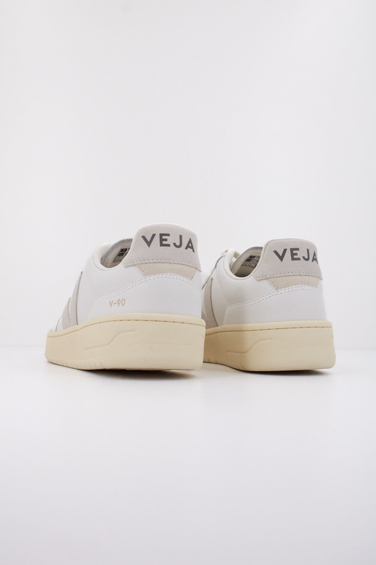 VEJA V OT en color BLANCO (4)