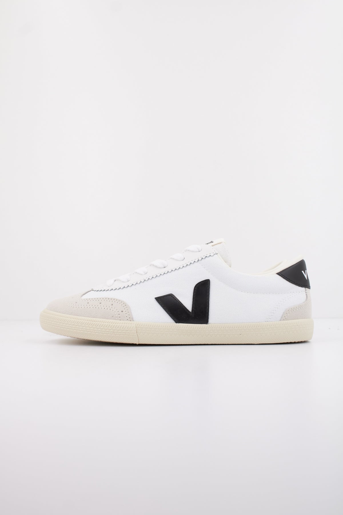 VEJA VOLLEY CANVAS en color BLANCO (1)