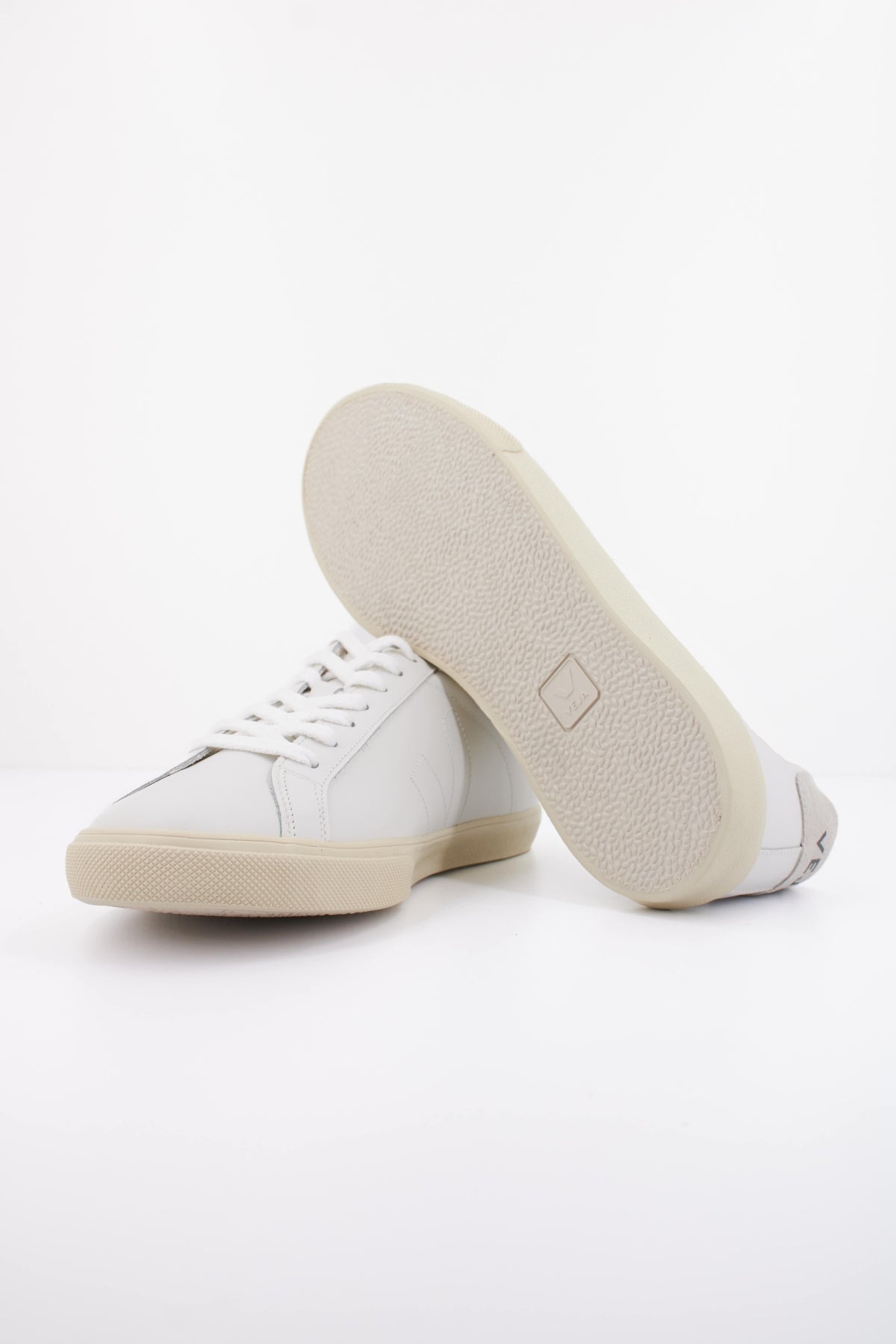 VEJA EAB en color BLANCO (5)