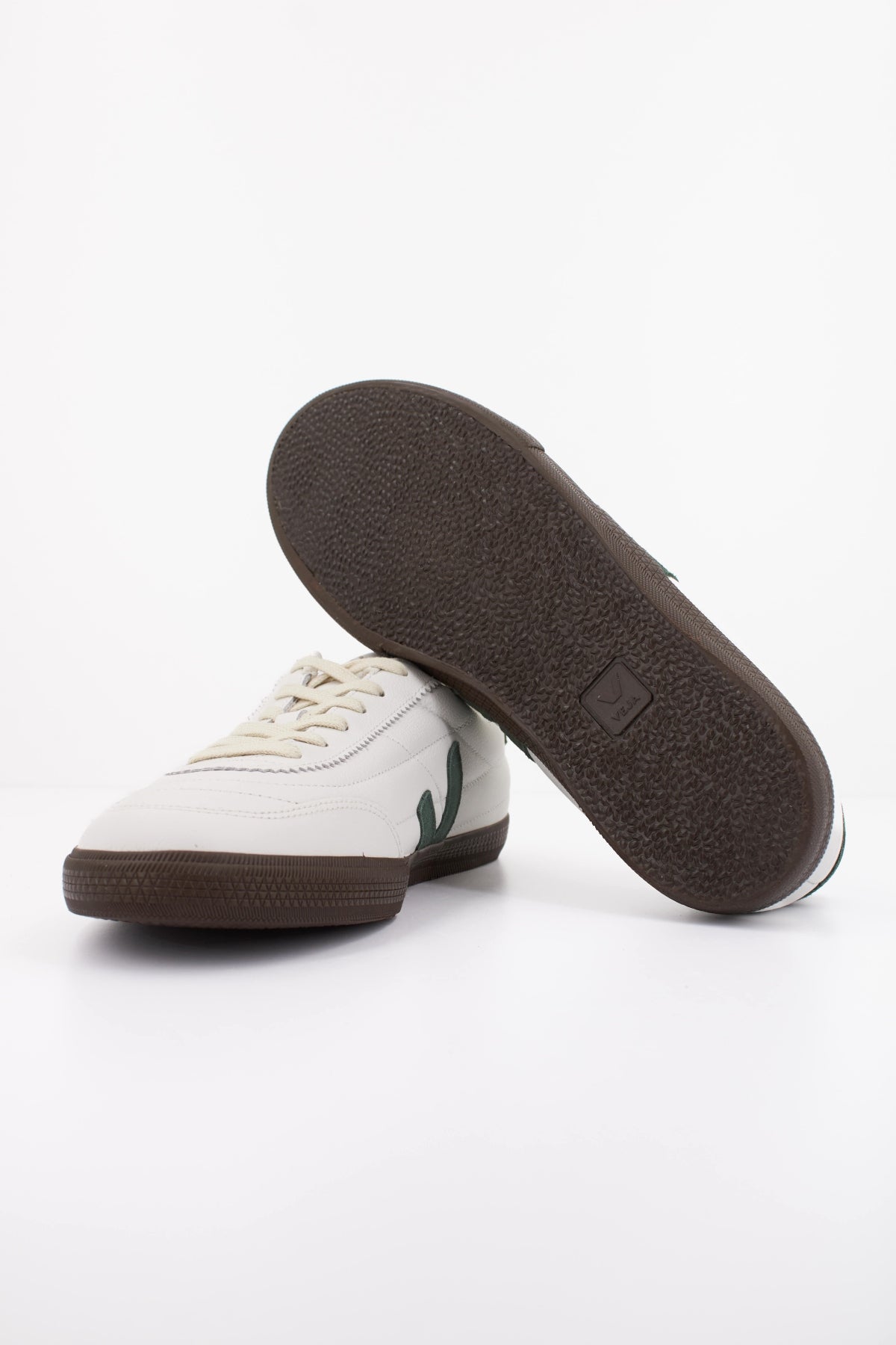 VEJA FUB en color BLANCO (5)
