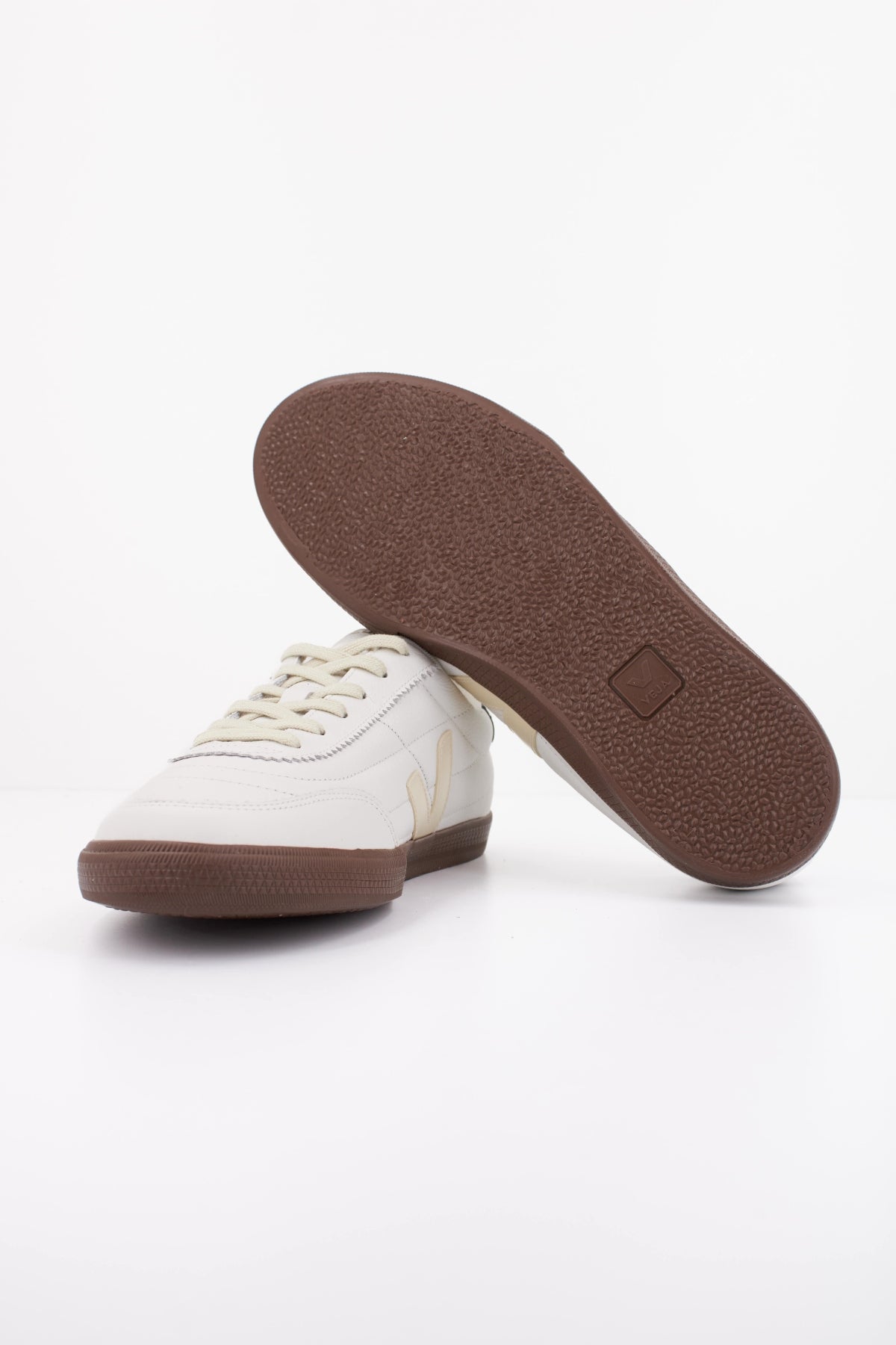VEJA FUB en color BLANCO (5)