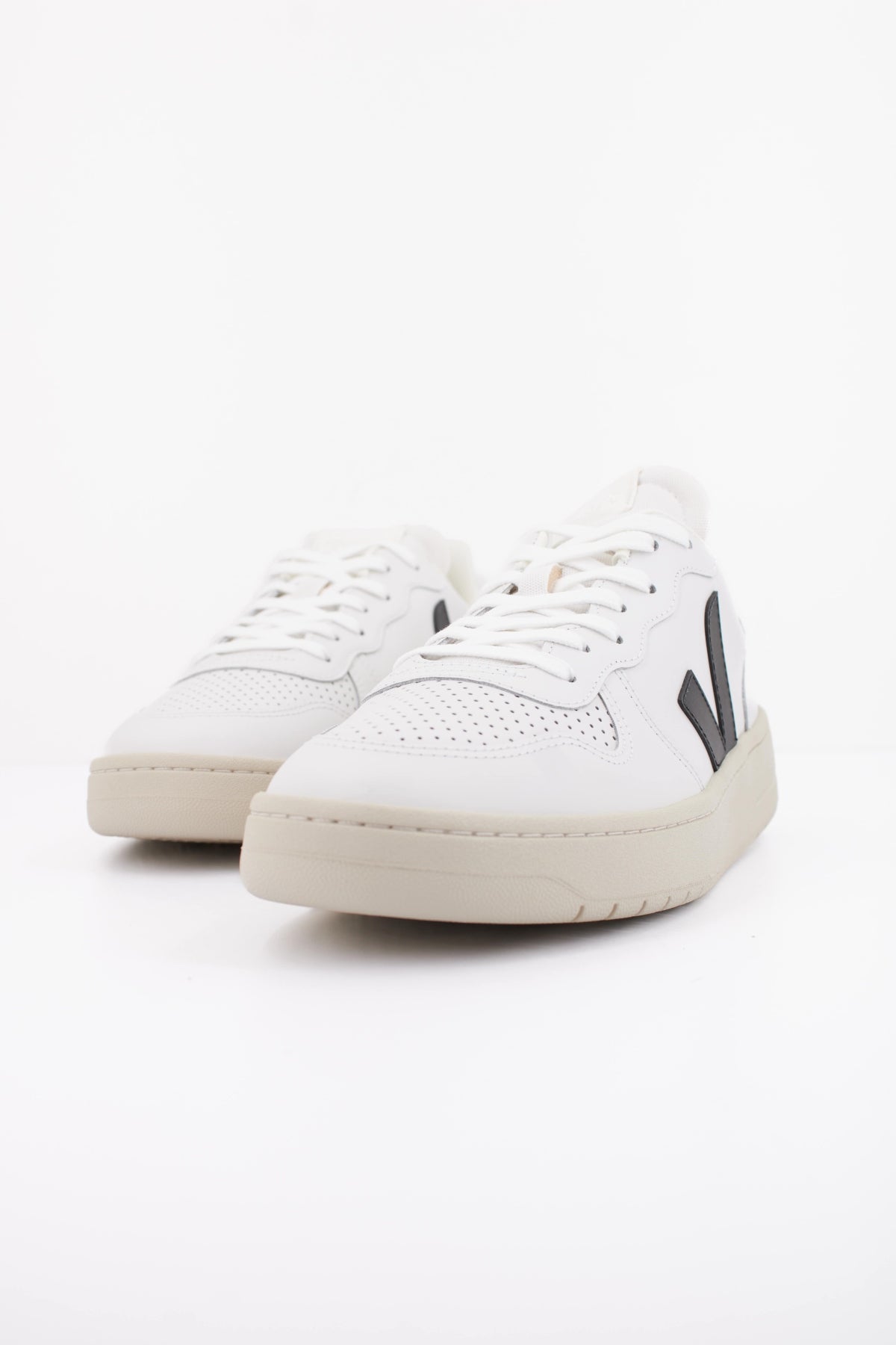 VEJA V PRIME en color BLANCO (2)