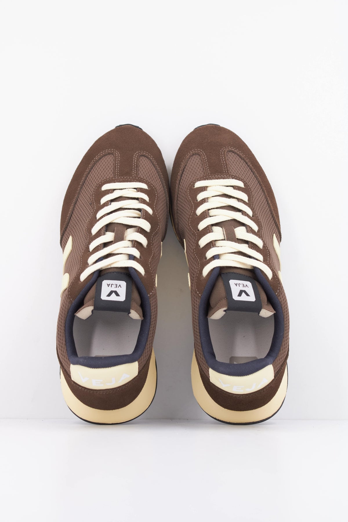VEJA ROB RIO BRANCO II en color MARRON (3)