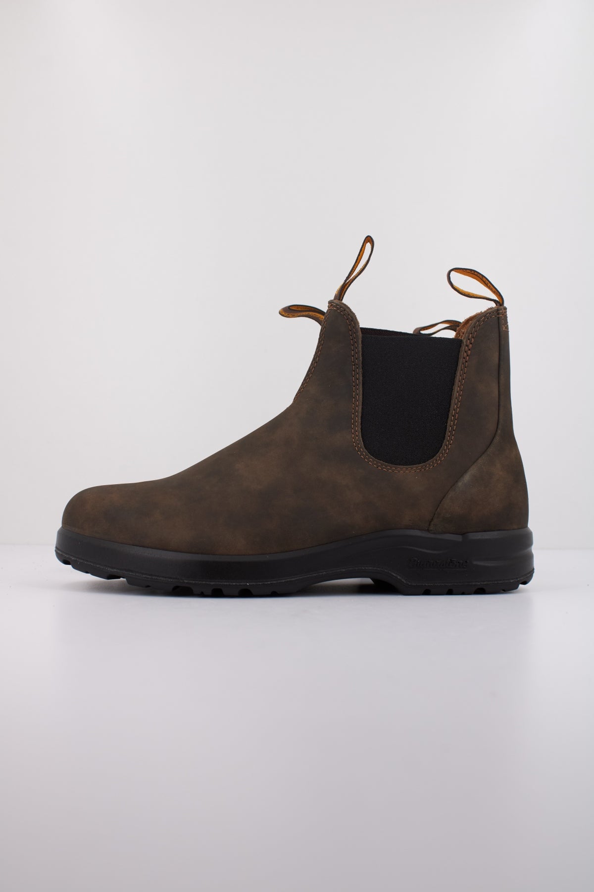 BLUNDSTONE CHELSEA BOOT en color MARRON (1)