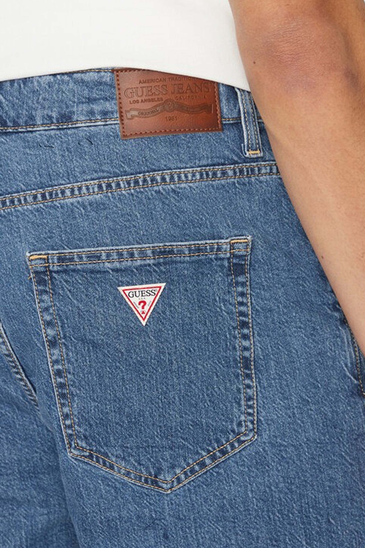 GUESS JEANS MYD DM en color AZUL (4)