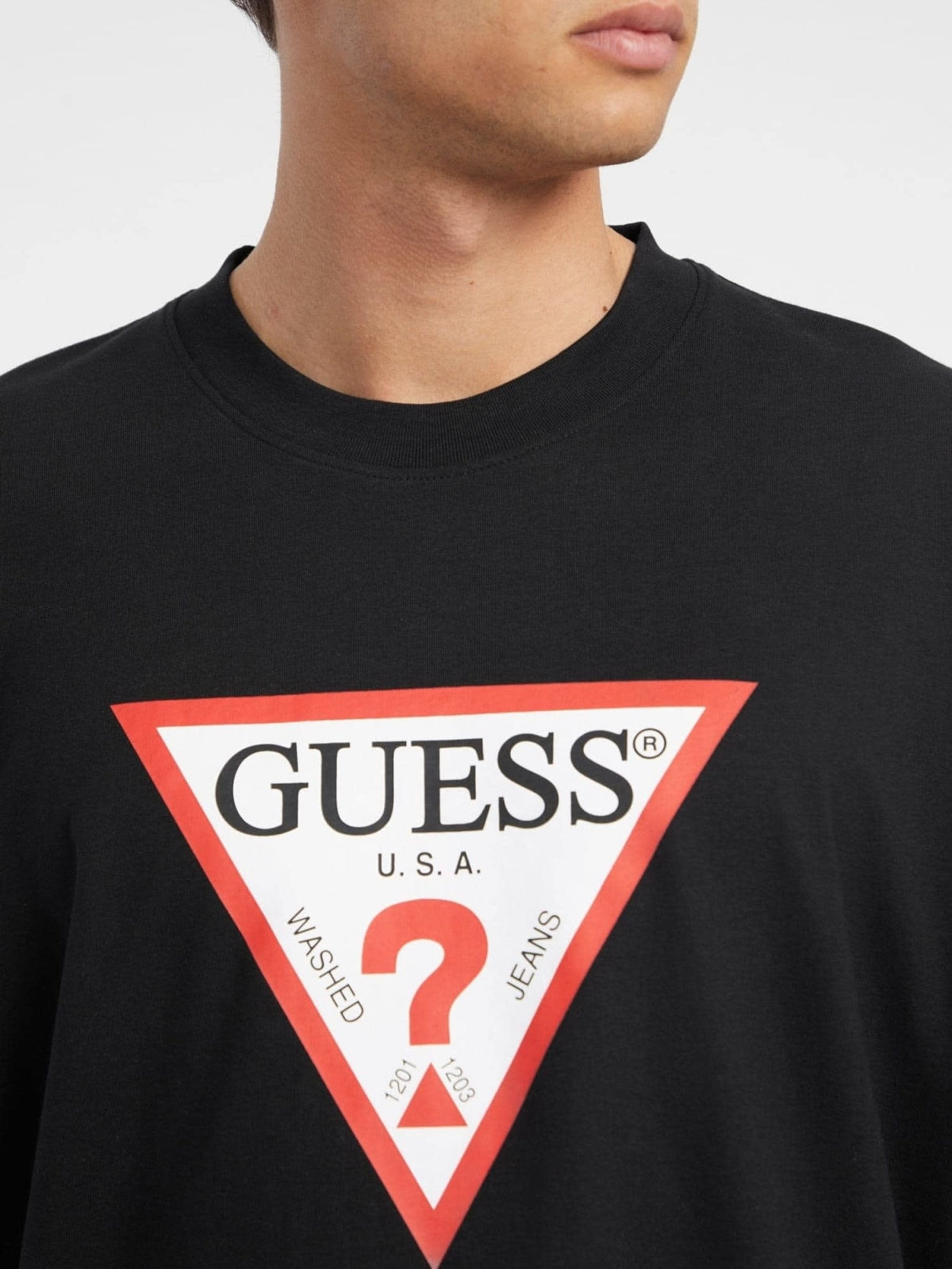 GUESS JEANS MYI KFQ en color NEGRO (4)