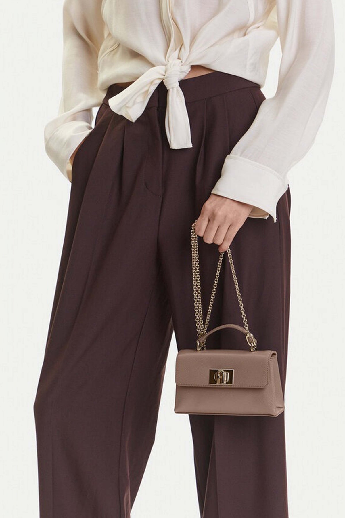 FURLA WE ARE en color BEIS (1)