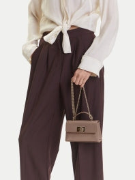 FURLA WE ARE en color BEIS (1)