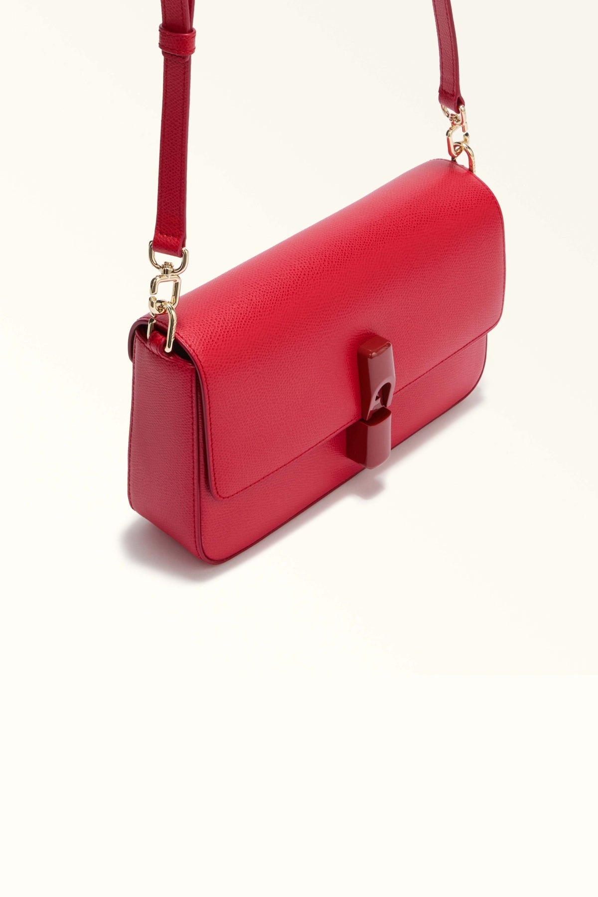 FURLA IRADE S CROSBO en color ROJO (3)