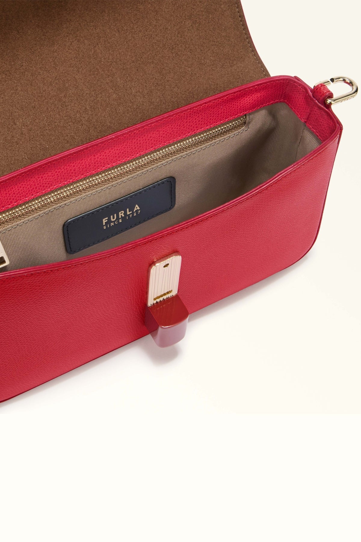 FURLA IRADE S CROSBO en color ROJO (4)