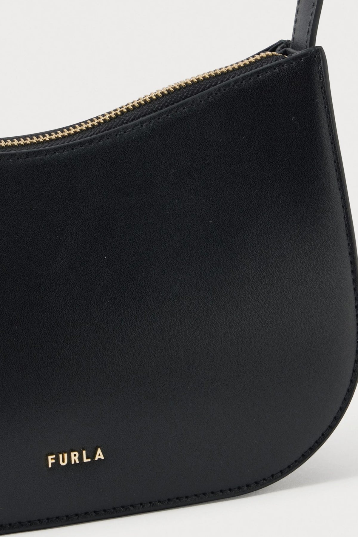 FURLA WB BX FURLA SARA S SHOULDE en color NEGRO (4)