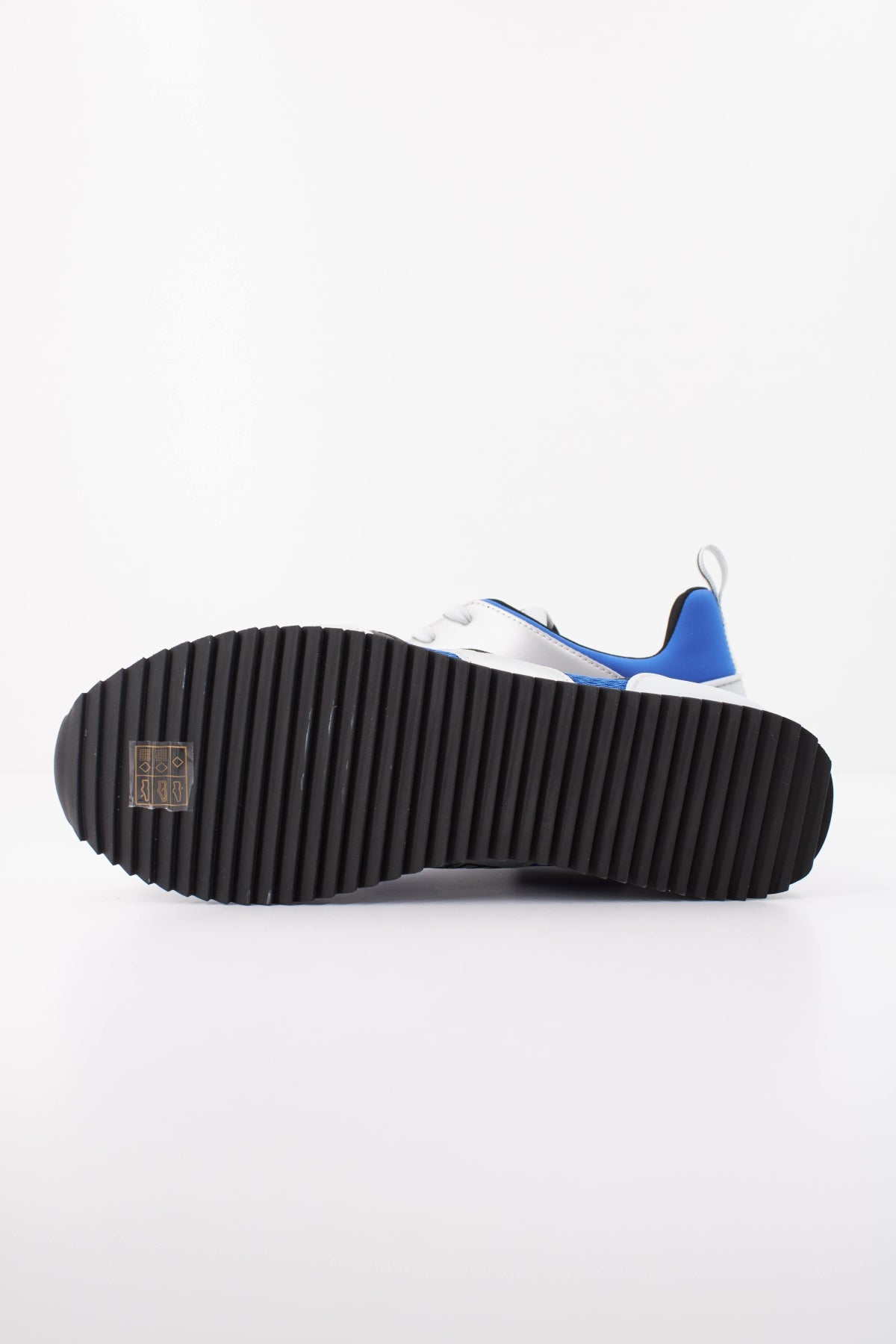 EA BY EMPORIO ARMANI X en color AZUL (5)