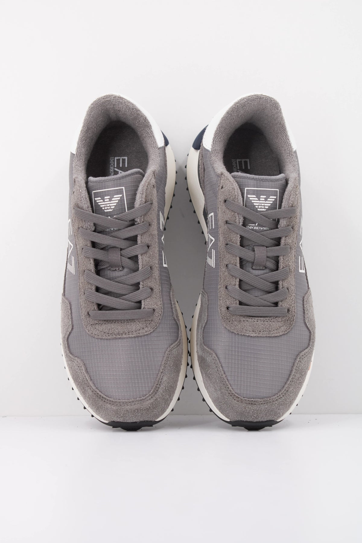 EA BY EMPORIO ARMANI X AF en color GRIS (3)