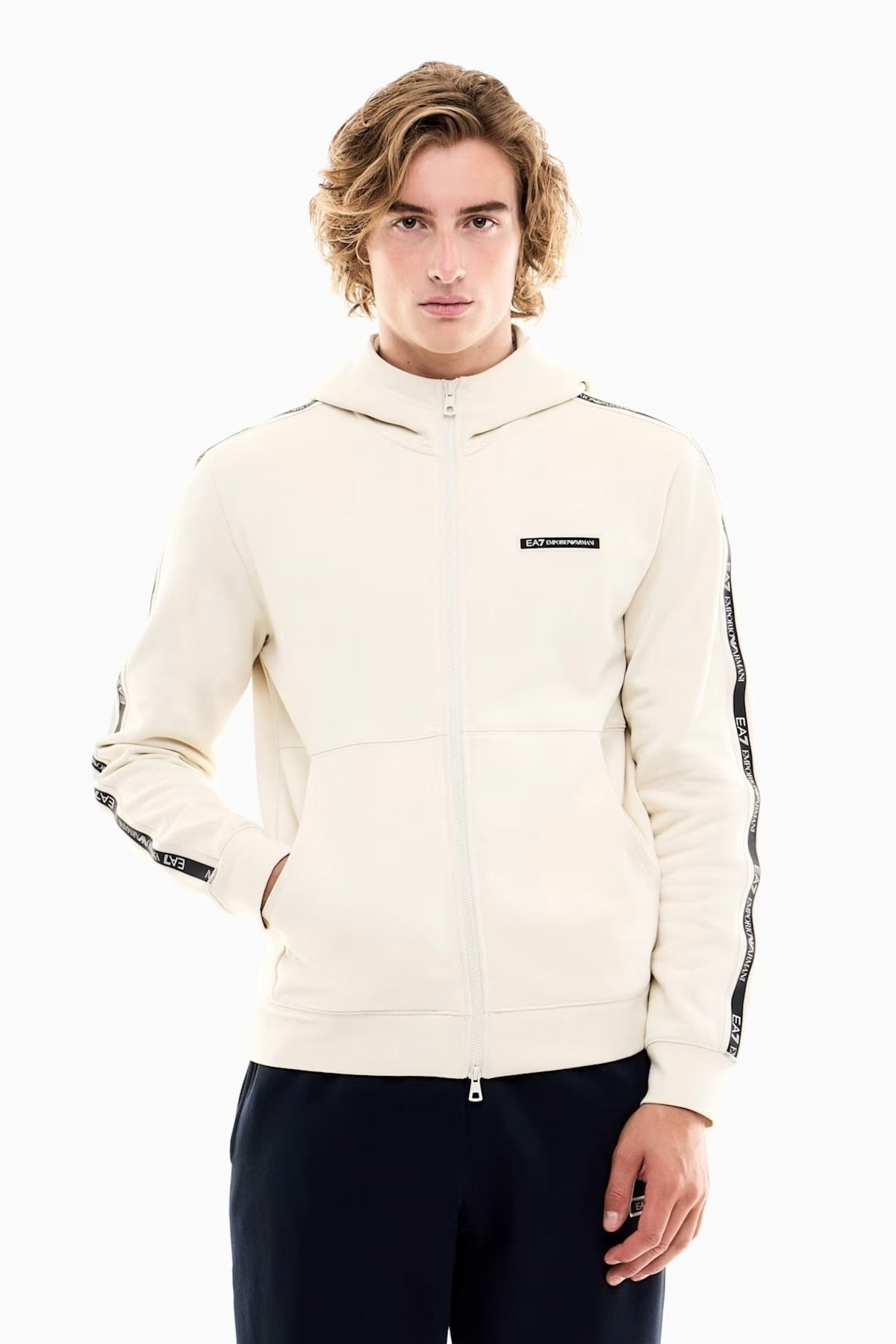 EA BY EMPORIO ARMANI M AF TRAIN LOGO SERIES en color (1)