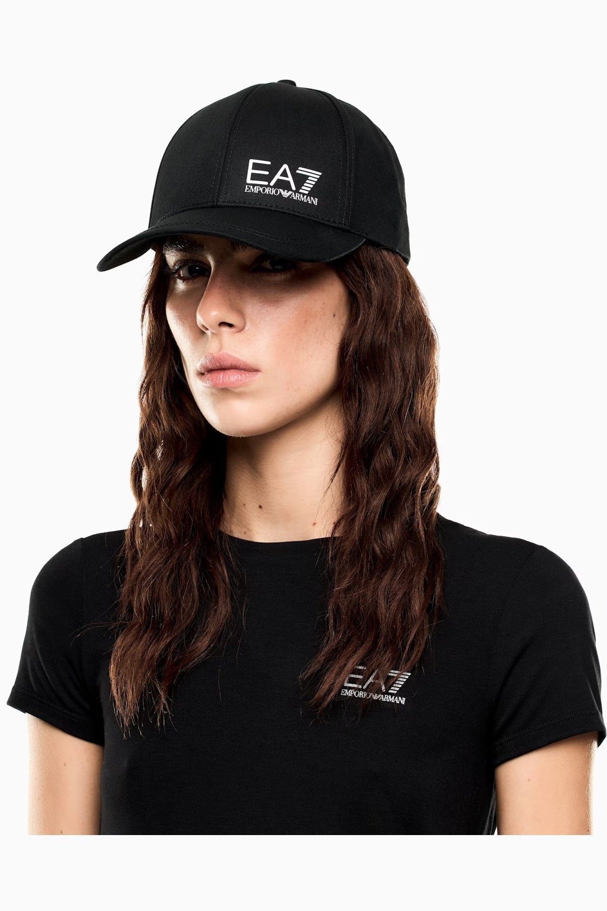EA BY EMPORIO ARMANI X AF BASEBALL HAT en color NEGRO (4)