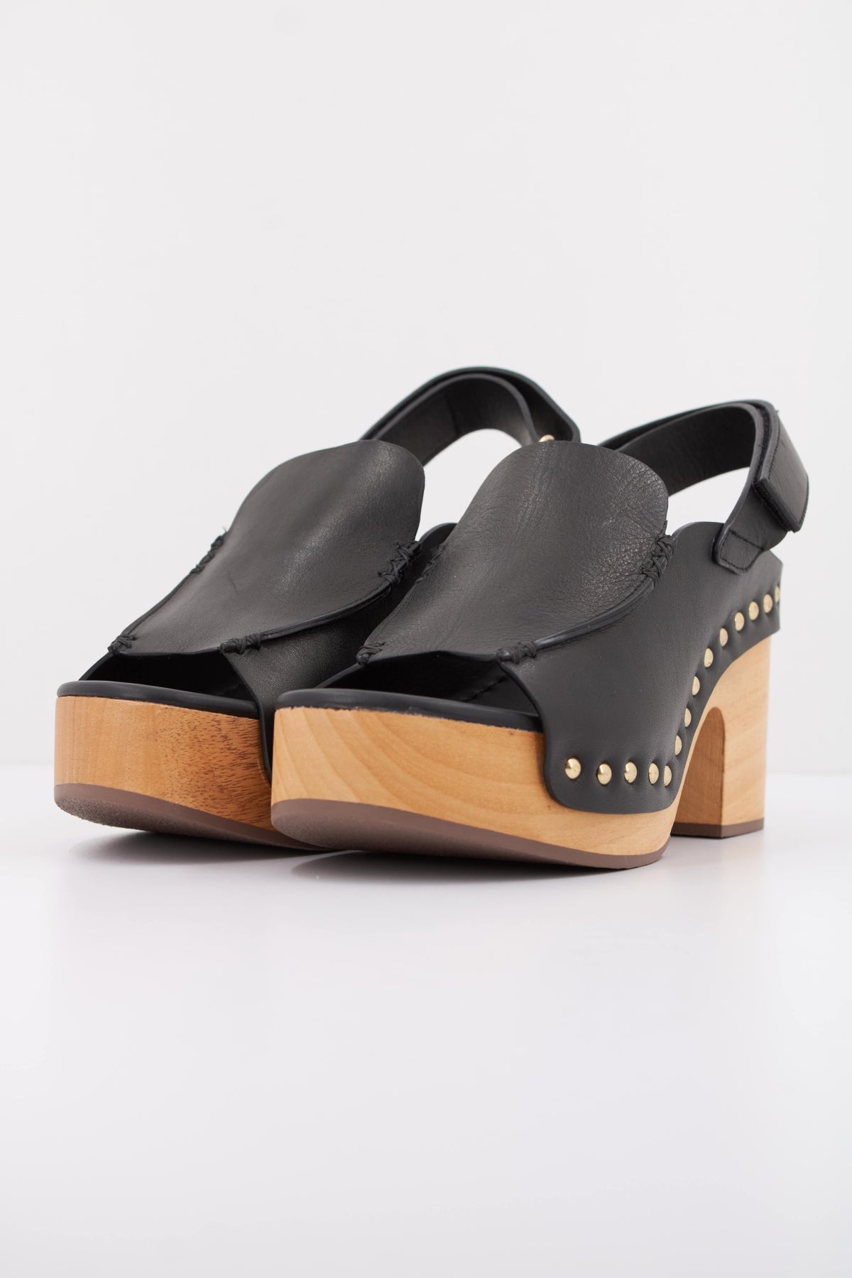CLAIRE CHARLOTTE MARTACC en color NEGRO (2)
