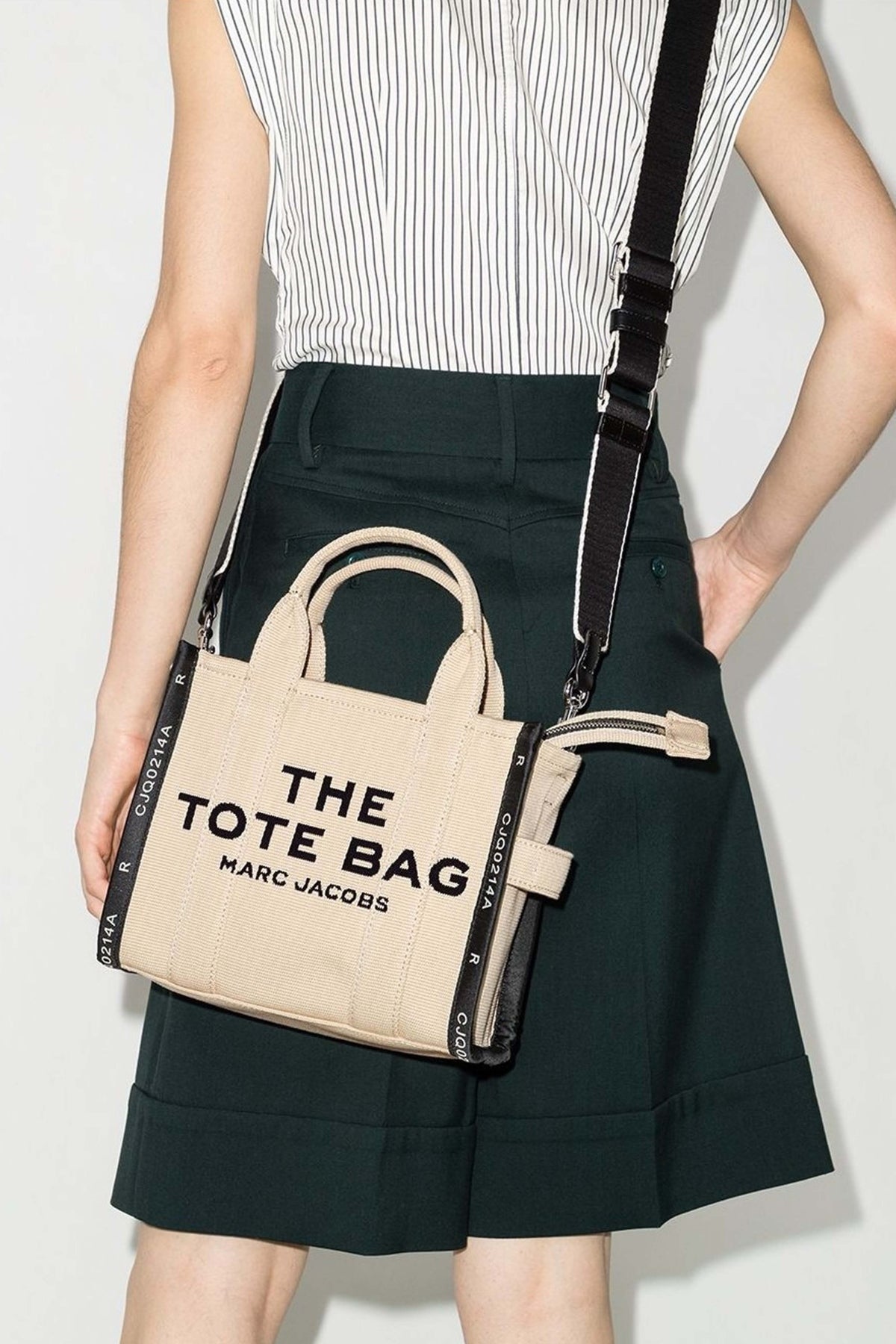 MARC JACOBS M en color BEIS (1)