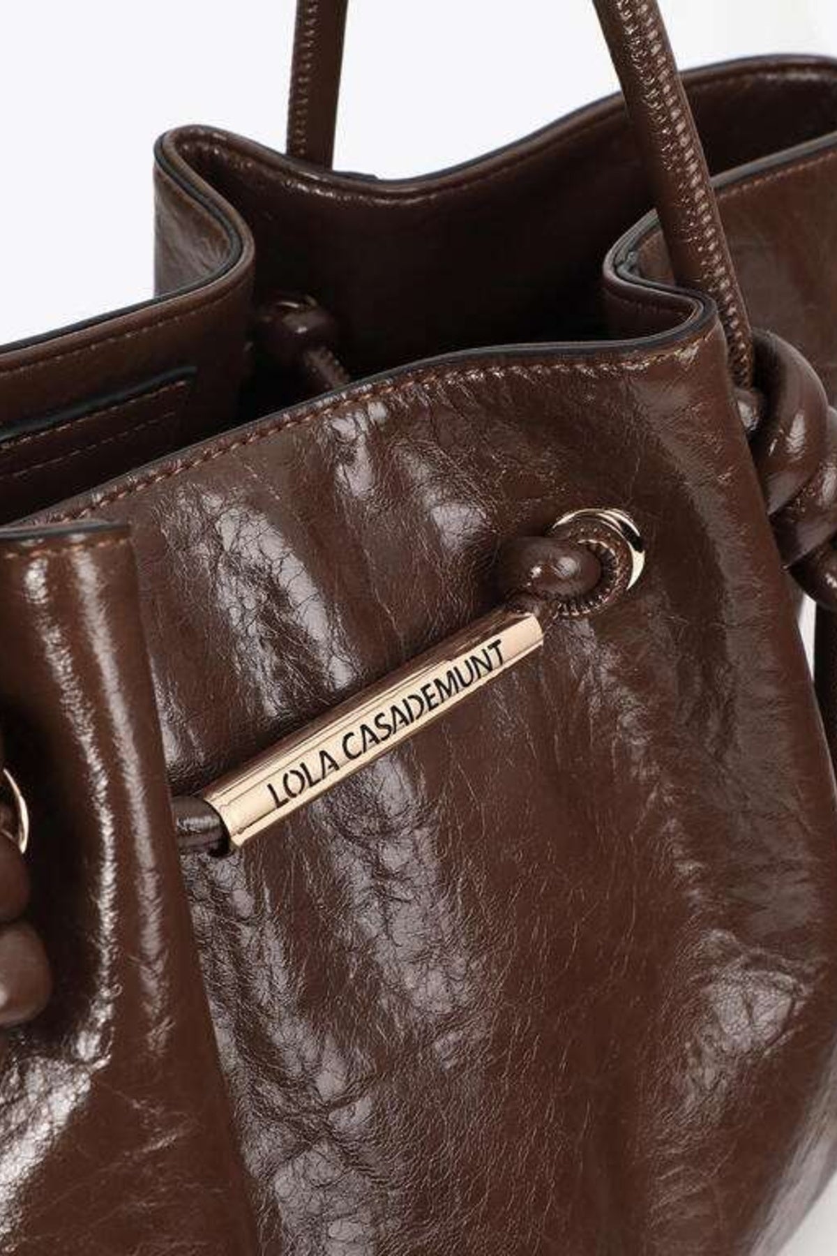 LOLA CASADEMUNT SHOPPER WITH METAL TUBE DETAIL WITH DIE- en color MARRON (6)
