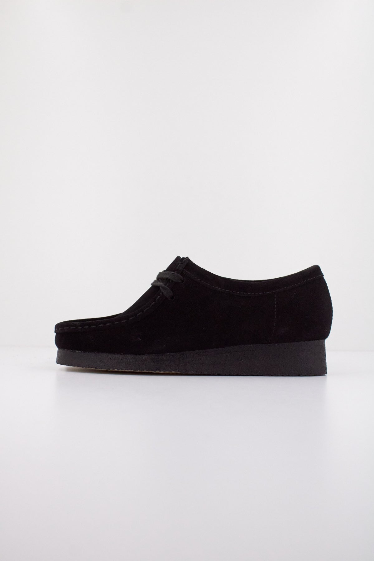 CLARKS ORIGINALS WALLABEE en color NEGRO (1)