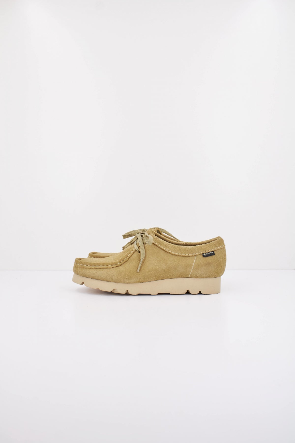 CLARKS ORIGINALS WALLABEE en color MARRON CLARO (1)