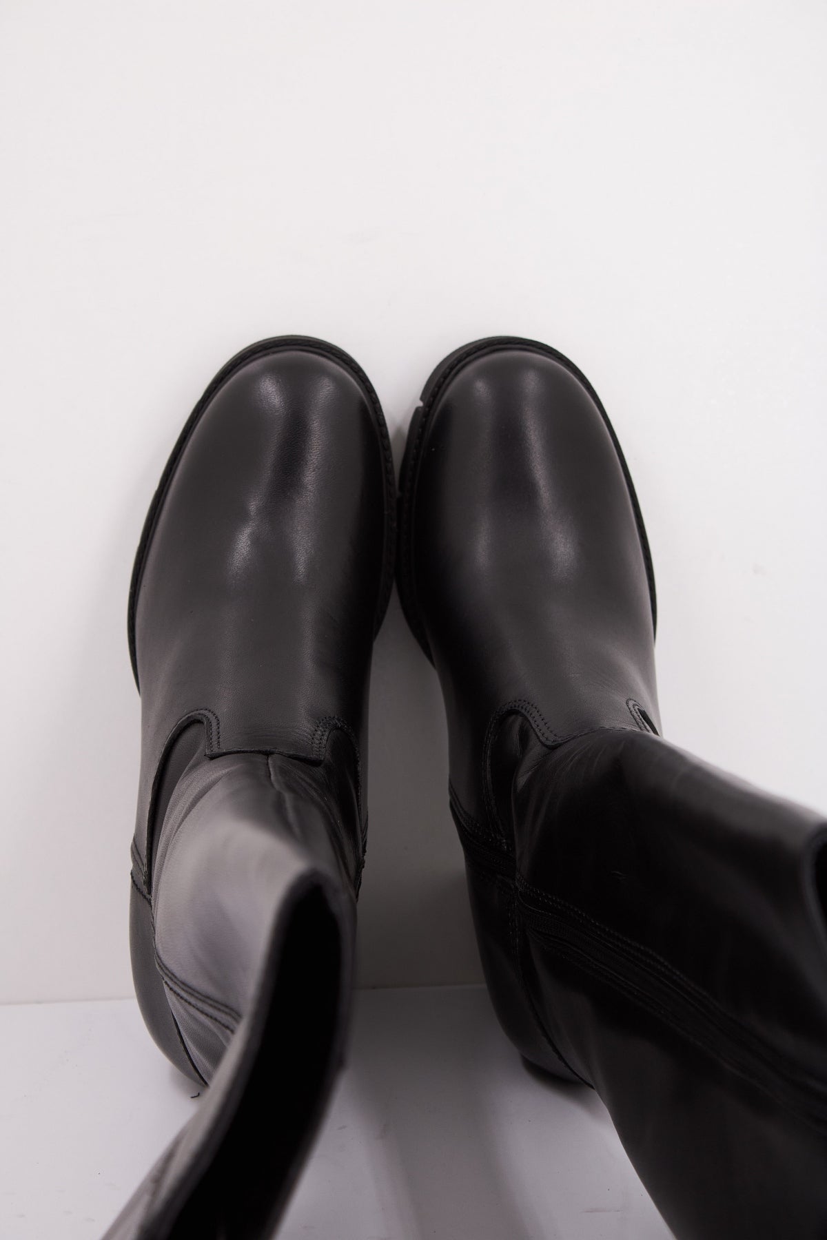 TAMARIS   en color NEGRO  (3)