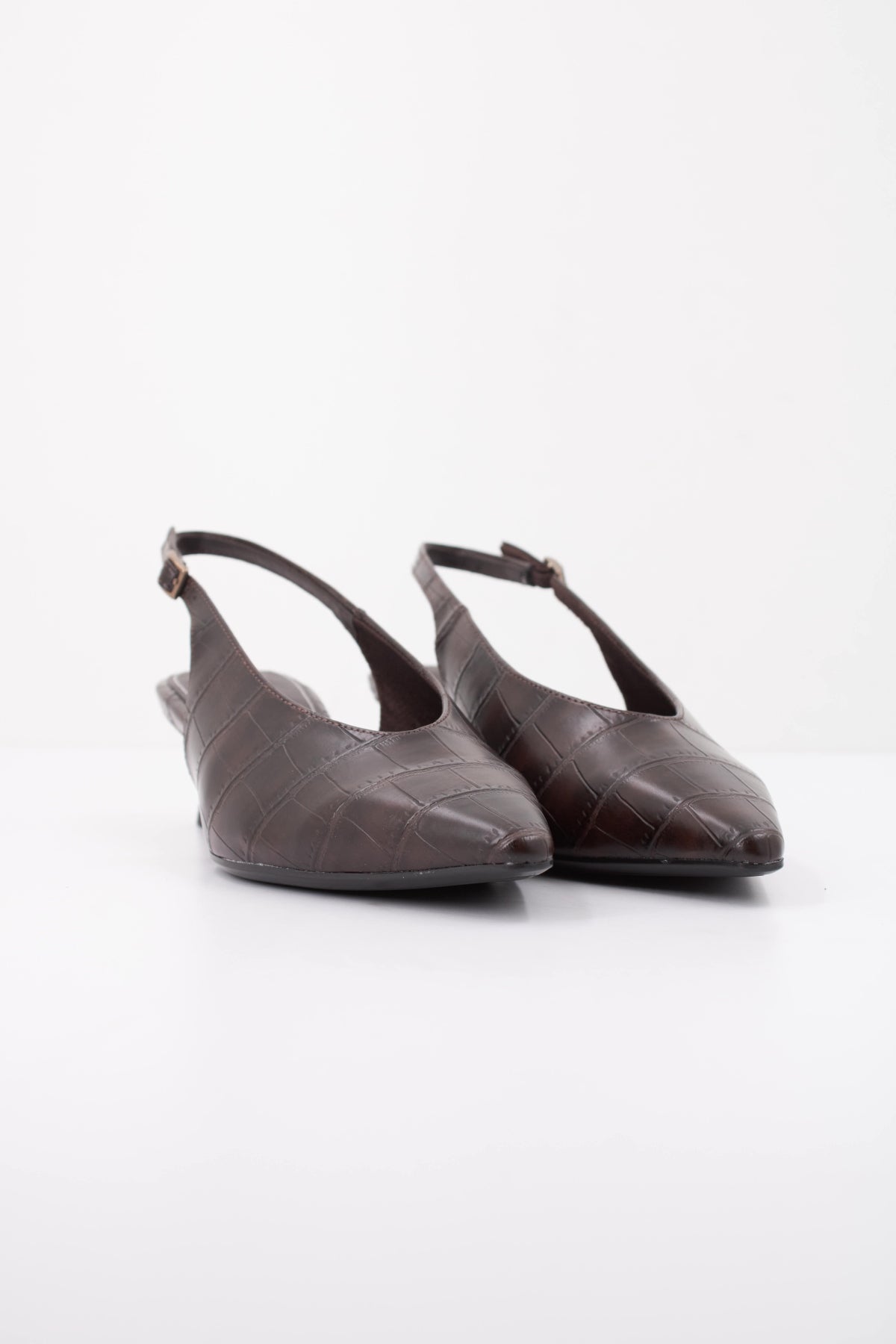 TAMARIS ZAPATO TACON en color MARRON (2)