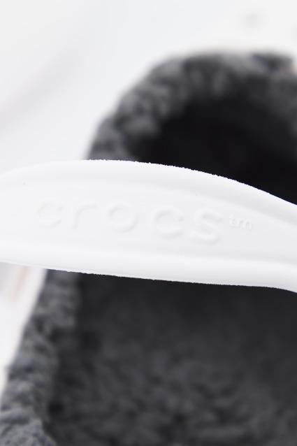 CROCS CLASSIC LINED CLOG en color BLANCO (4)