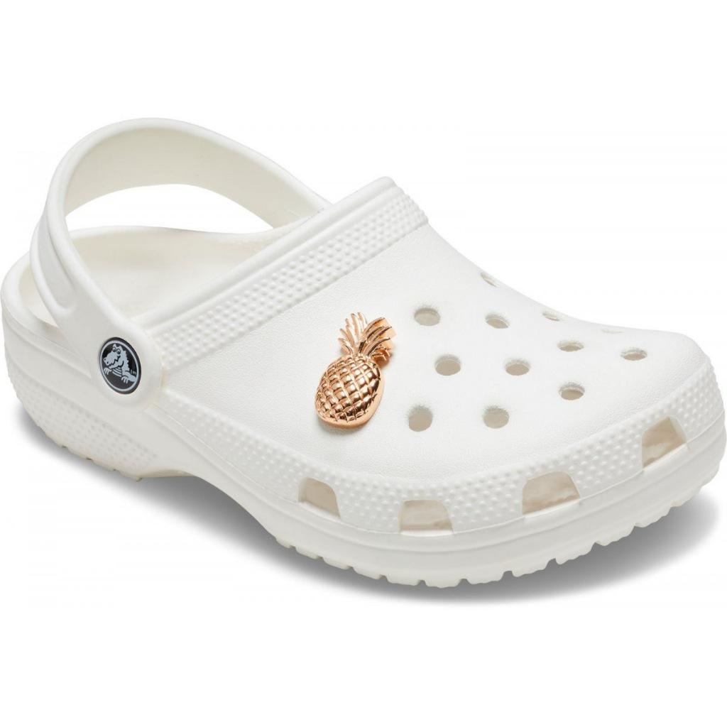 CROCS PI en color ORO (5)