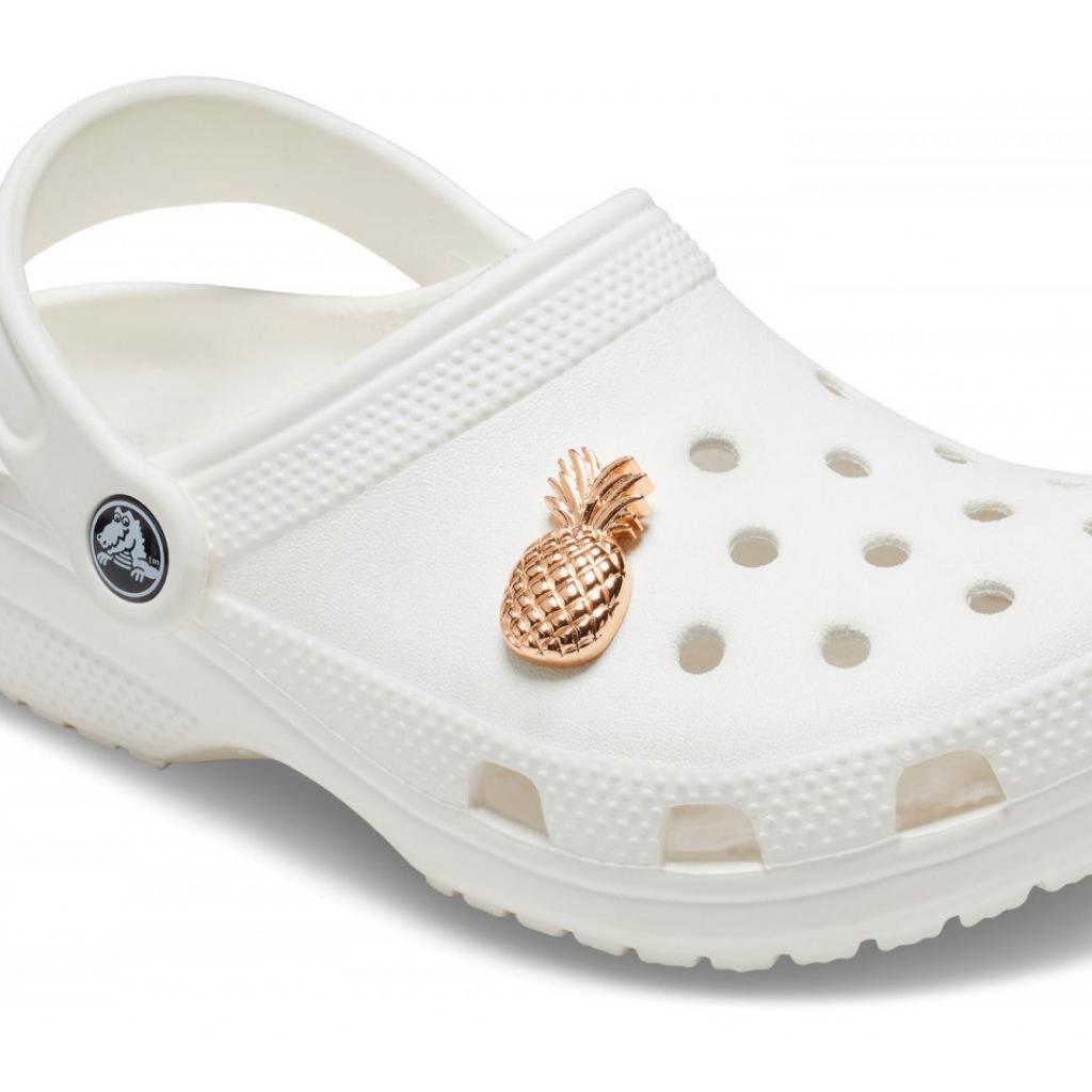 CROCS PI en color ORO (6)