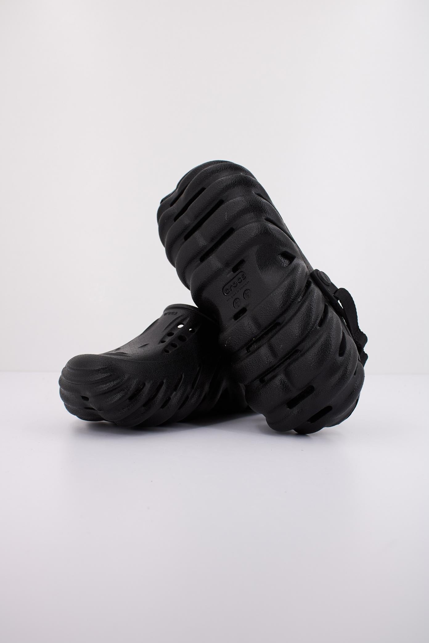 CROCS en color NEGRO (5)