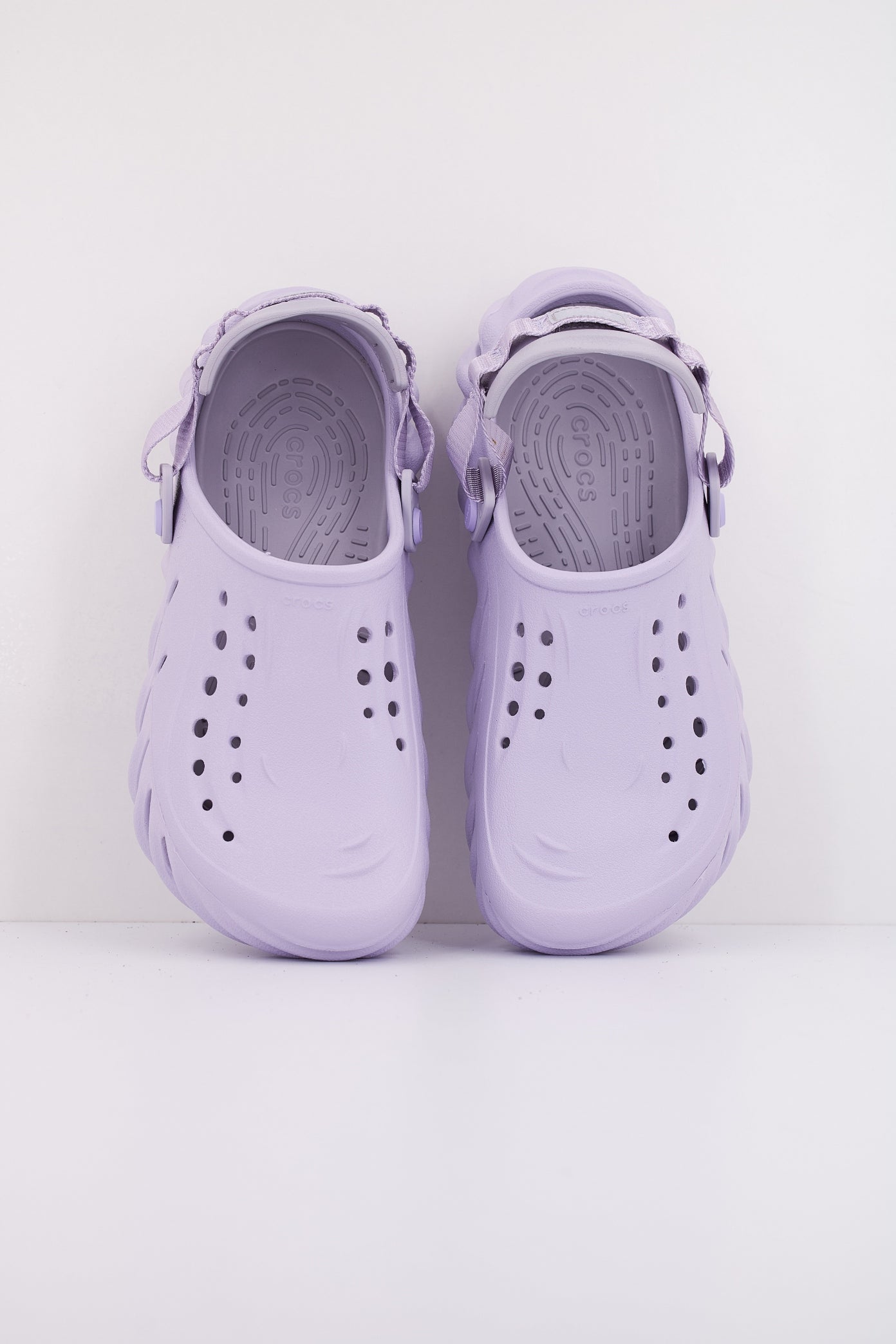 CROCS ECHO CLOG en color VIOLETA (3)