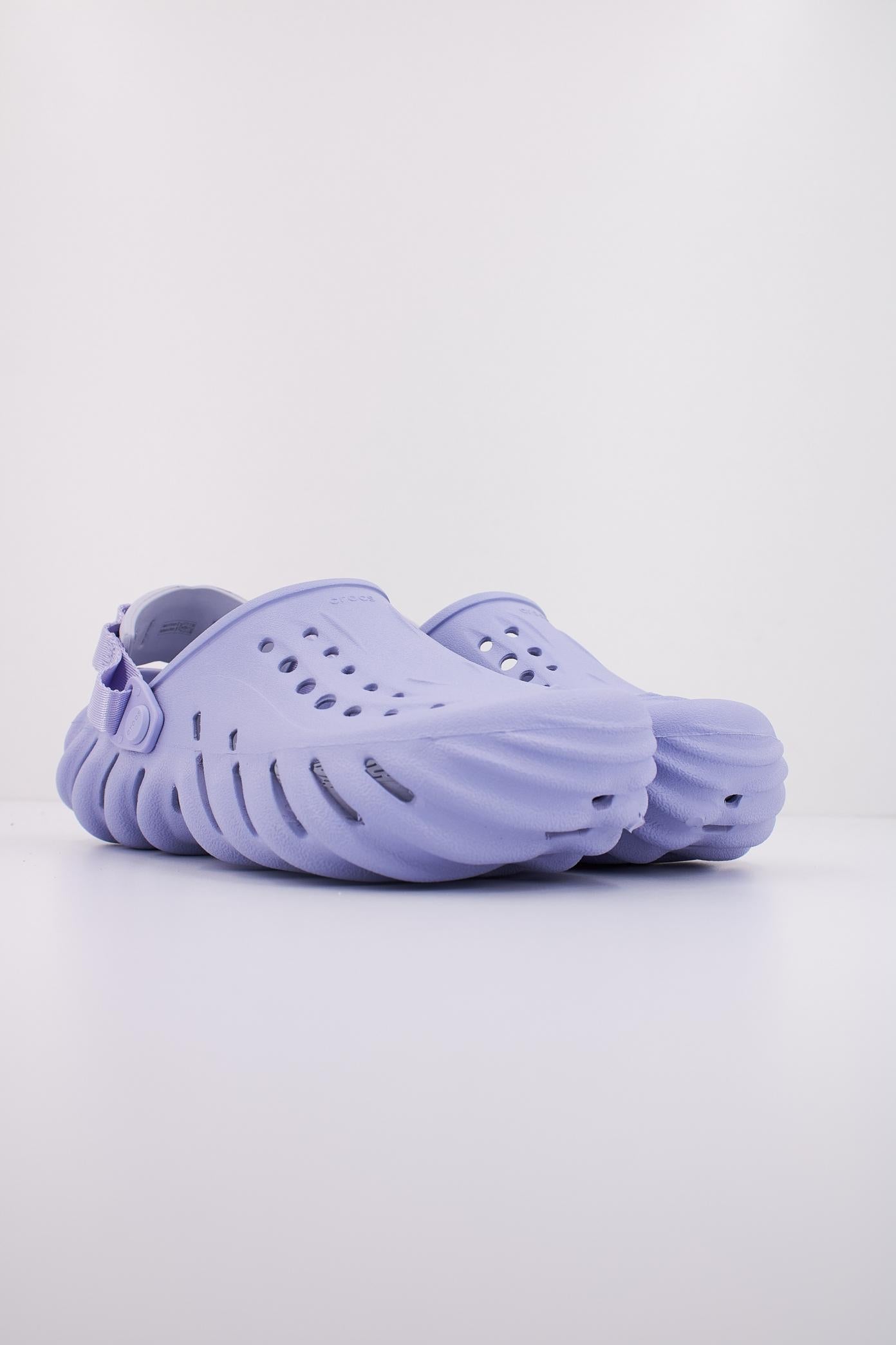 CROCS ECHO CLOG en color VIOLETA (2)