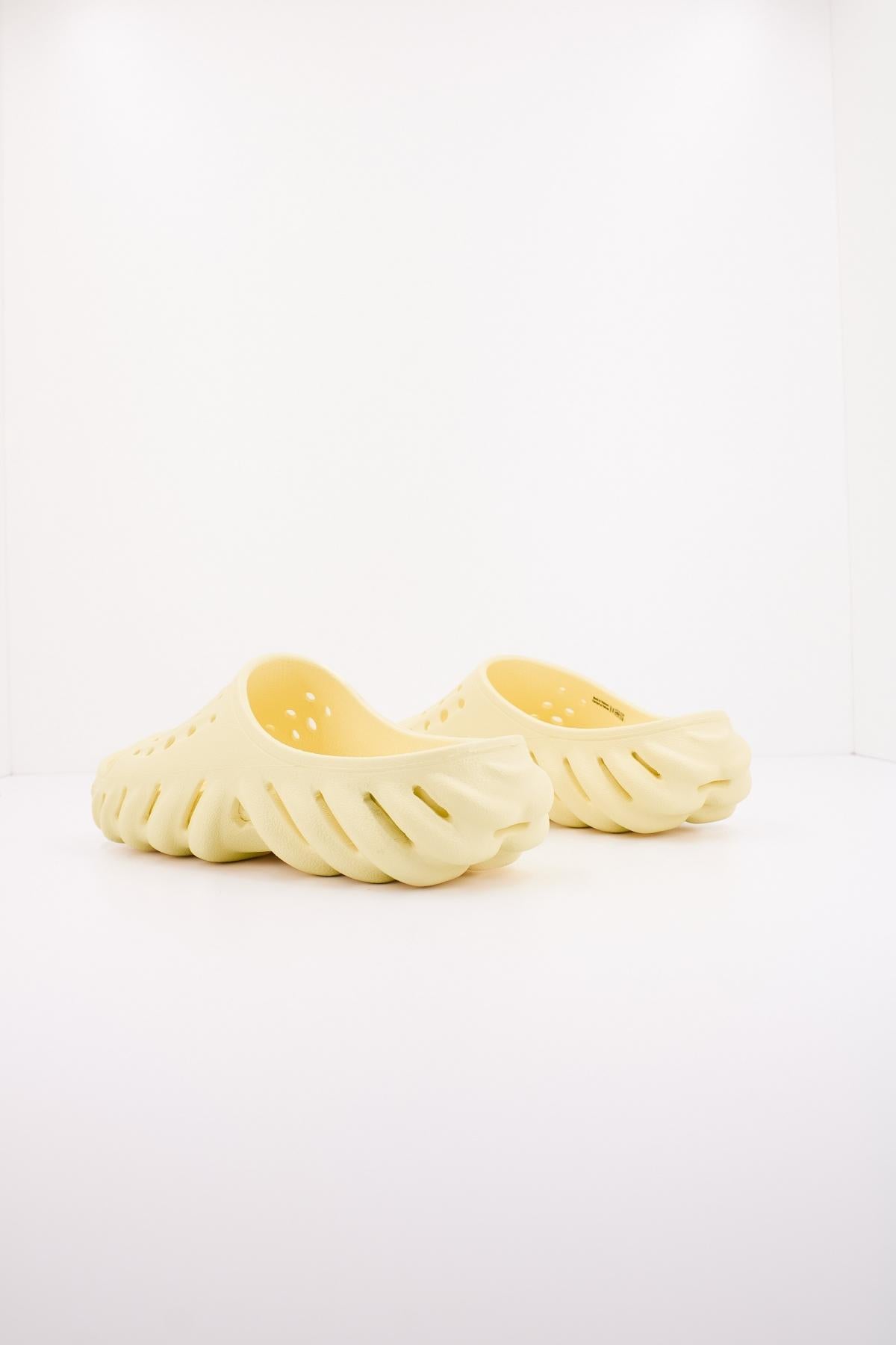 CROCS ECHO SLIDE en color AMARILLO (3)