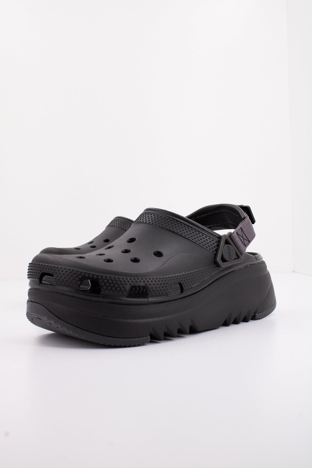 CROCS CLS HIKER XSCAPE CLG en color NEGRO (2)