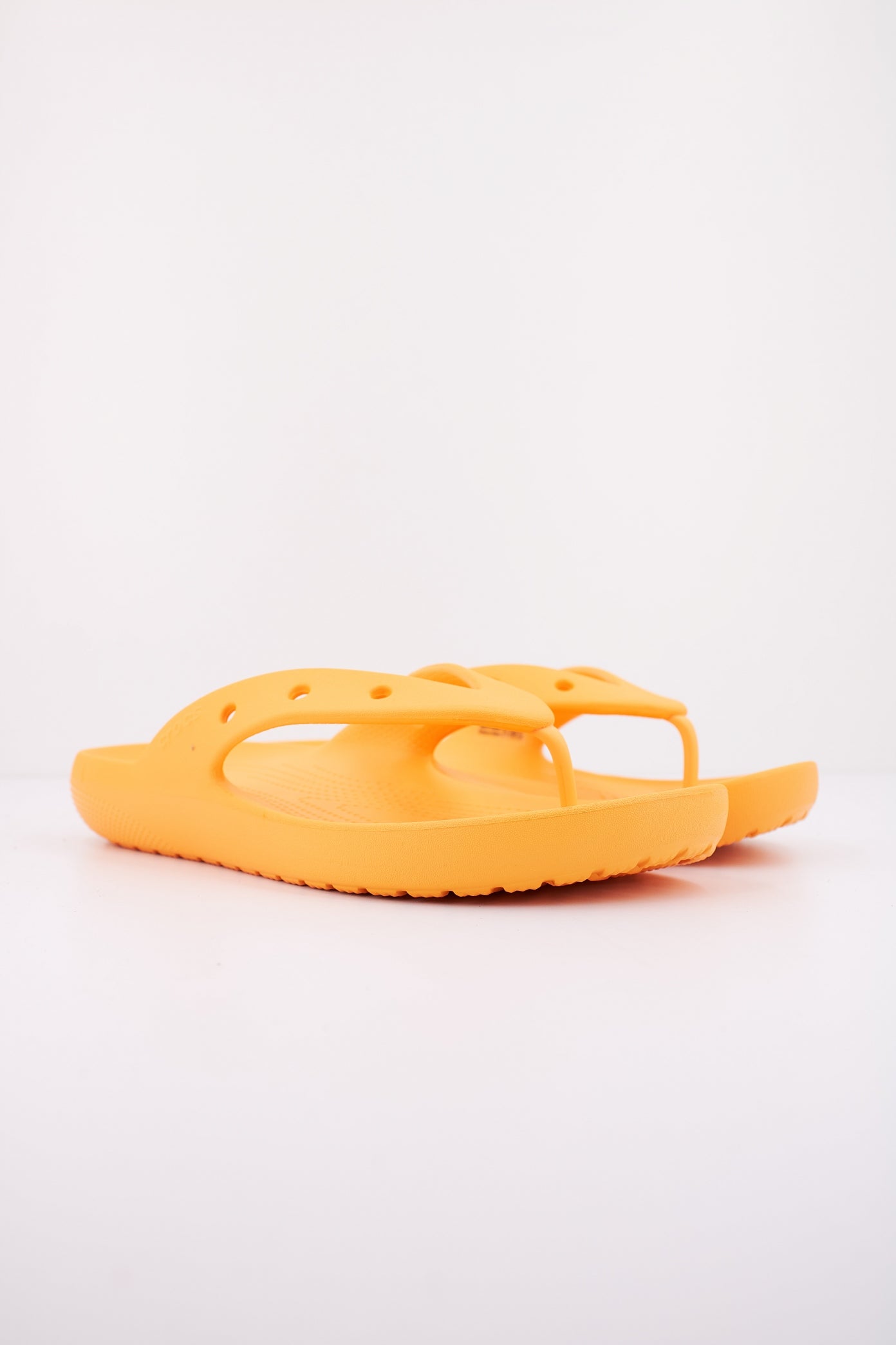 CROCS CLASSIC FLIP V en color NARANJA (2)