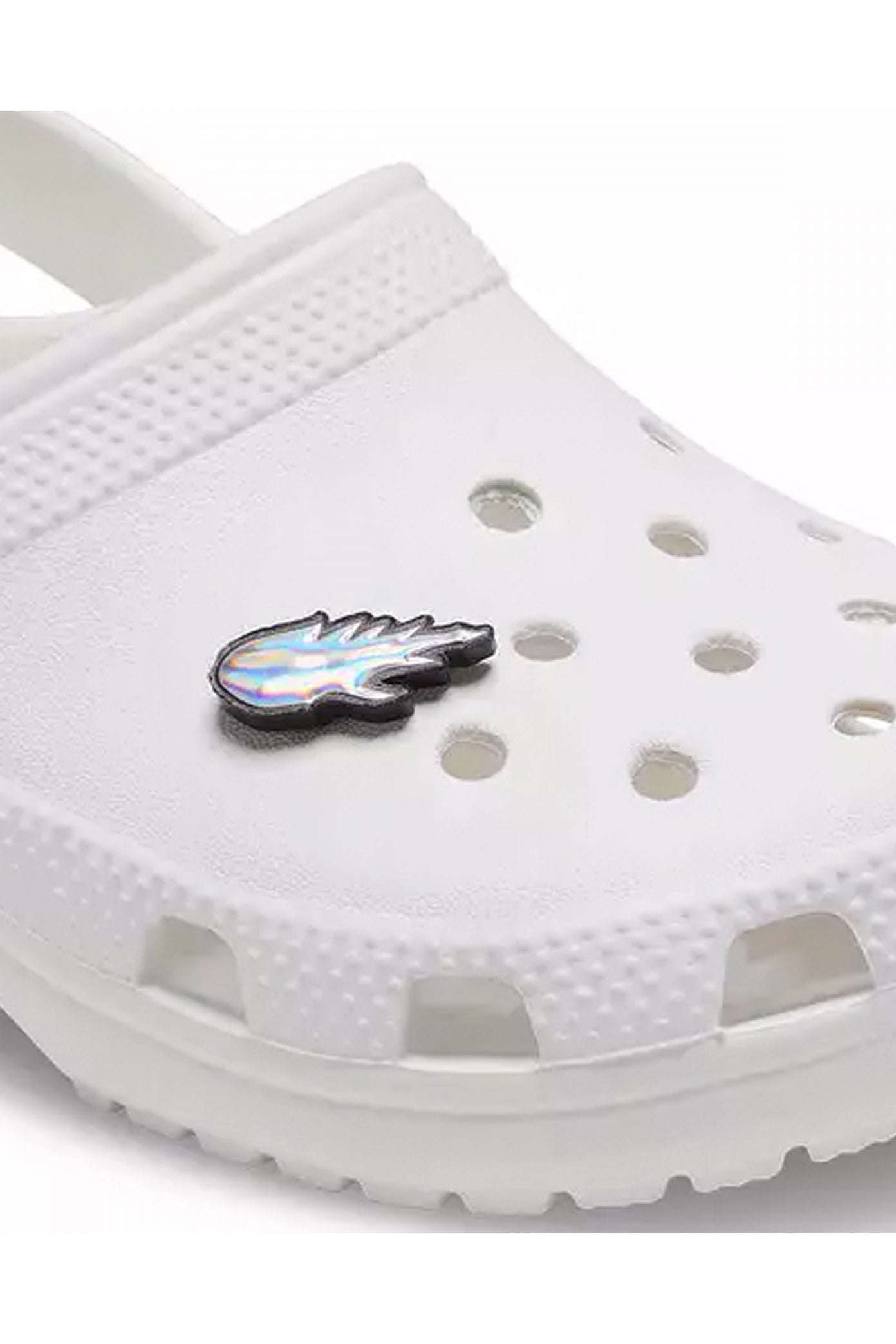 CROCS IRIDESCENT METEOR en color PLATA (3)