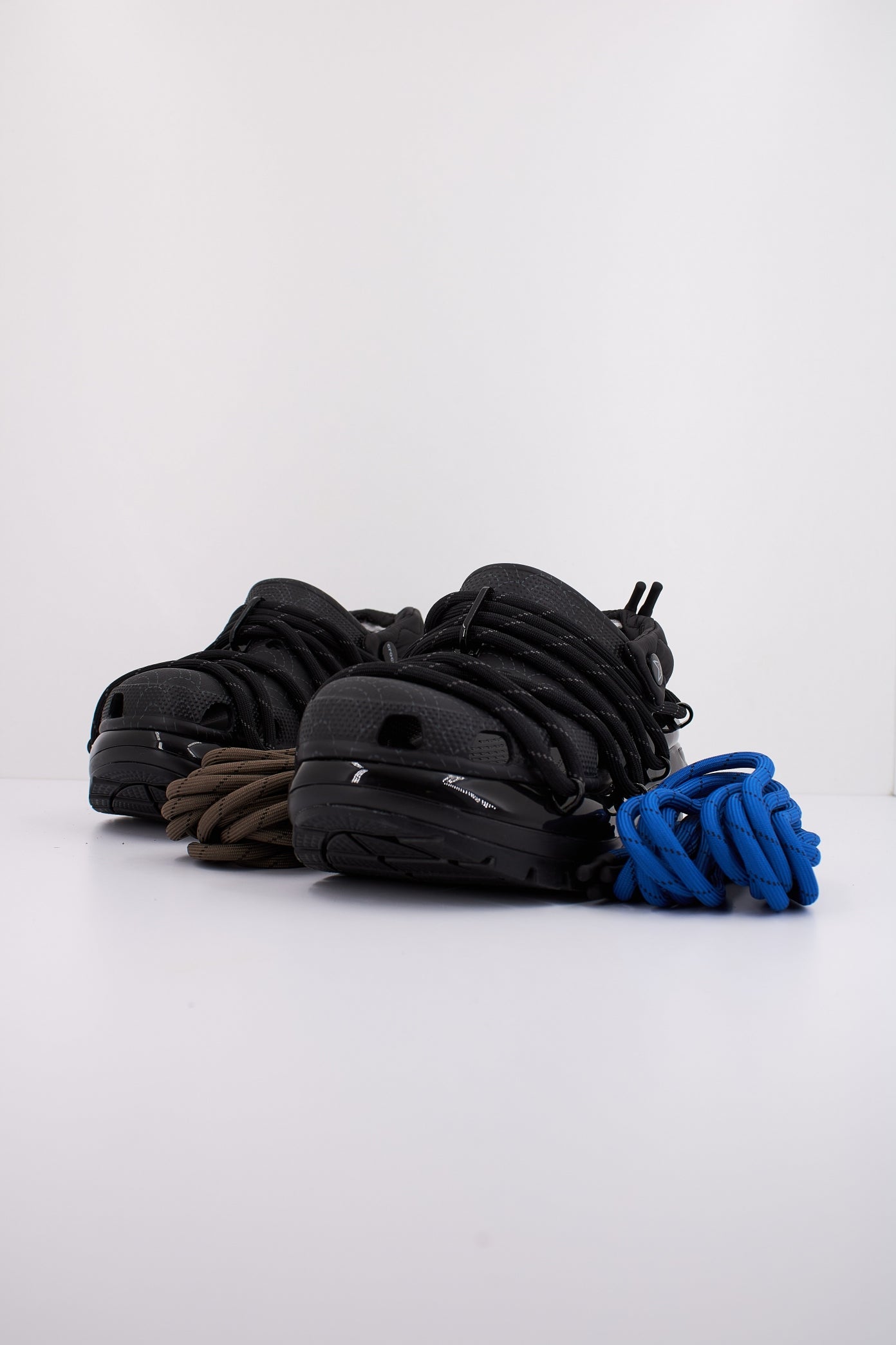 CROCS RAUW AXCROCS en color NEGRO (2)